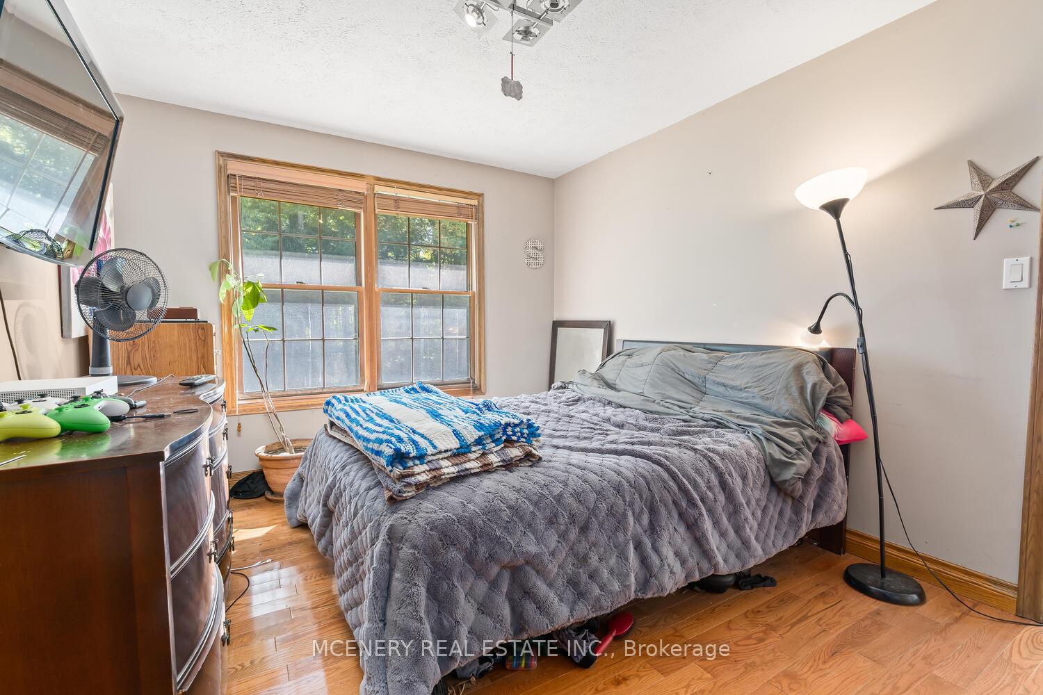 Photo 21 of 9419 Five Side Road, Kitchener, Mill Courtland Woodside Park — HOMEH