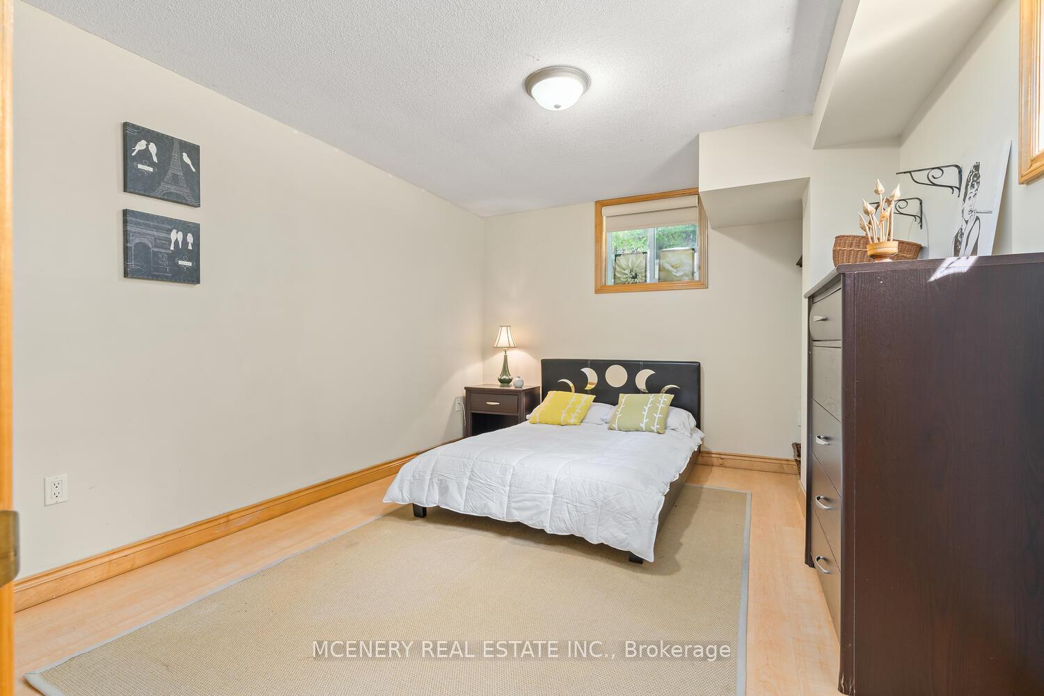 Photo 26 of 9419 Five Side Road, Kitchener, Mill Courtland Woodside Park — HOMEH