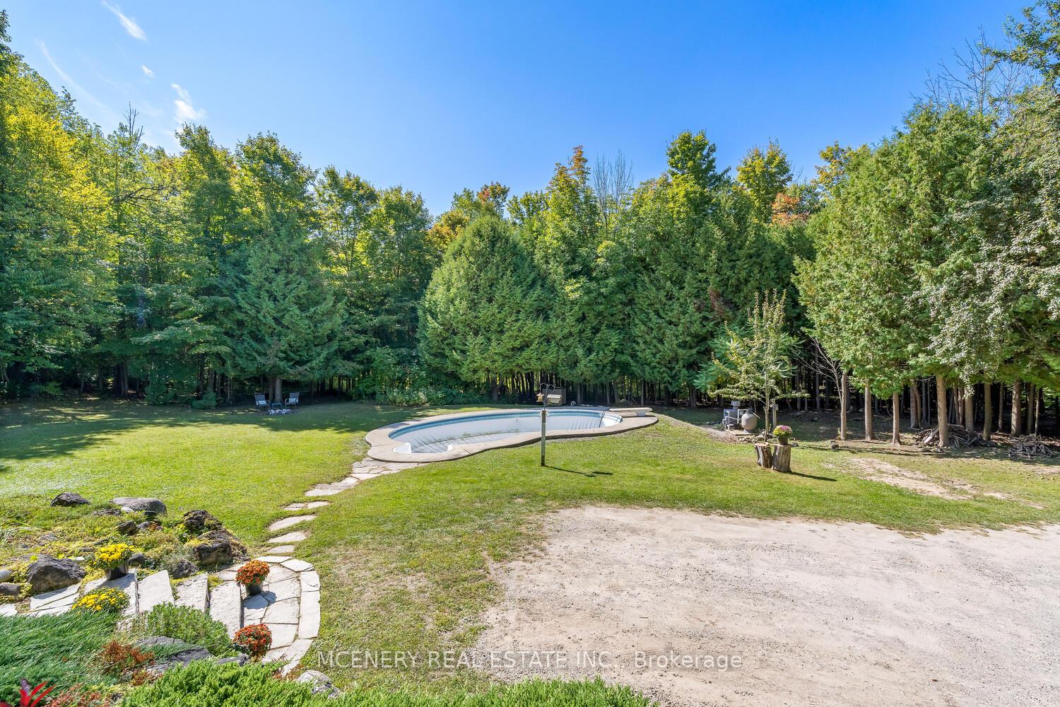 Photo 36 of 9419 Five Side Road, Kitchener, Mill Courtland Woodside Park — HOMEH