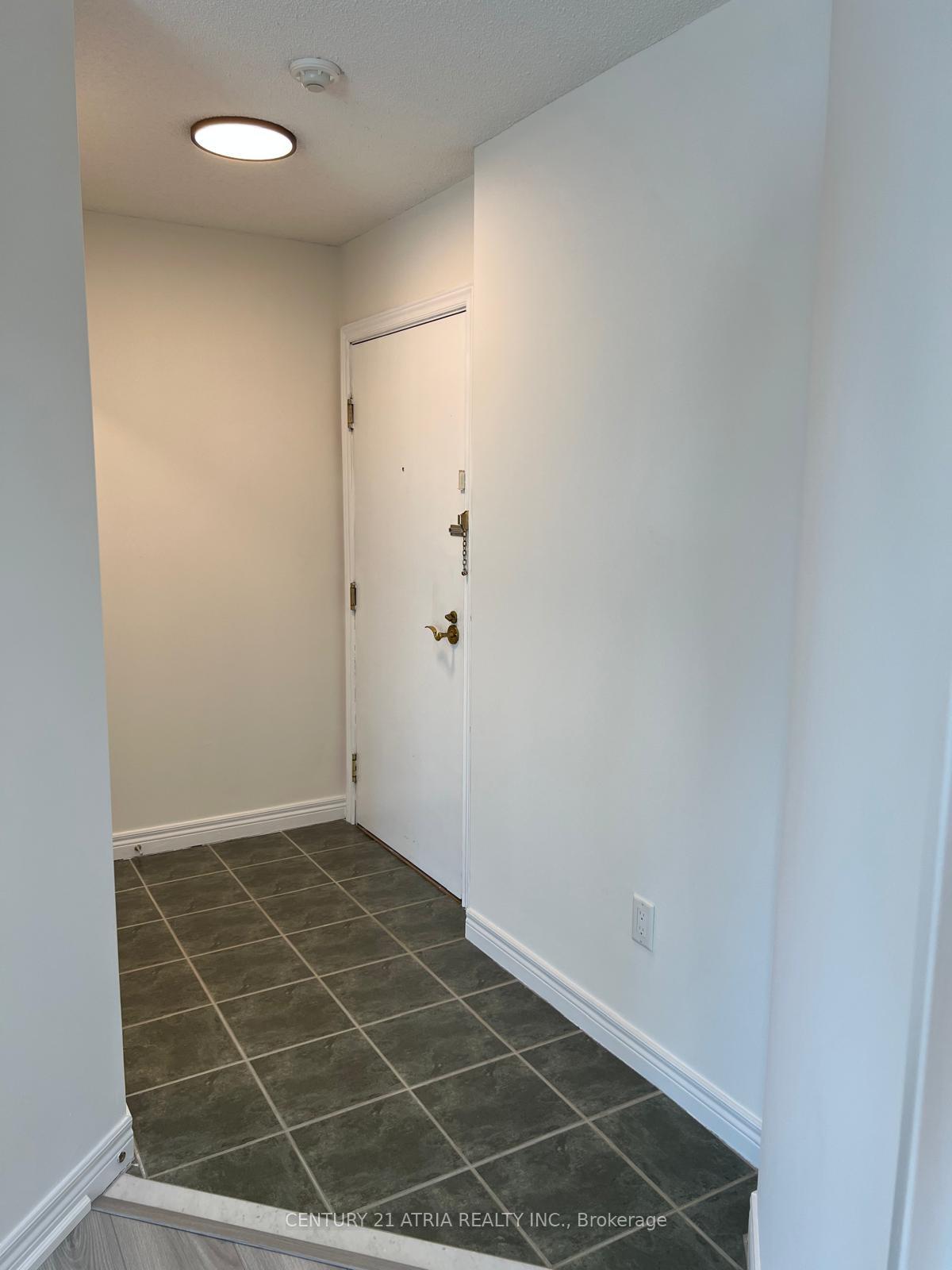 Photo 2 of Unit 1110, 135 Pond Drive, Markham, Commerce Valley — HOMEH