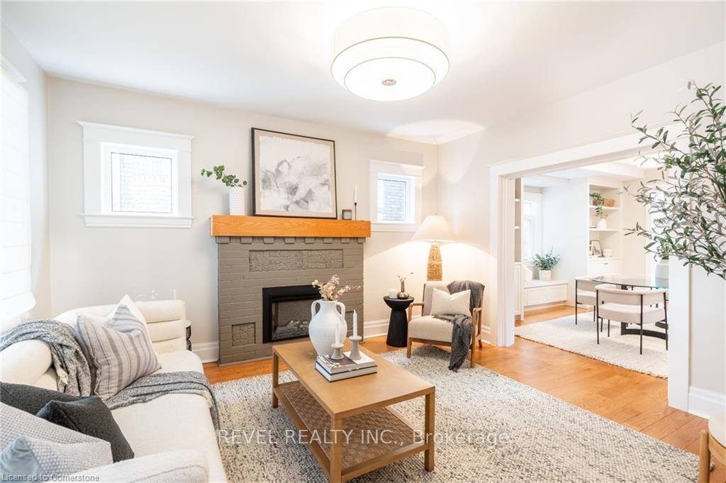 Photo 4 of 60 Kensington Avenue S, Hamilton, Delta — HOMEH