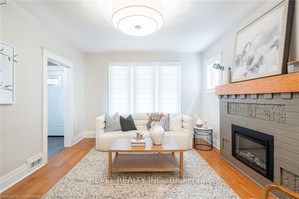 Photo 6 of 60 Kensington Avenue S, Hamilton, Delta — HOMEH
