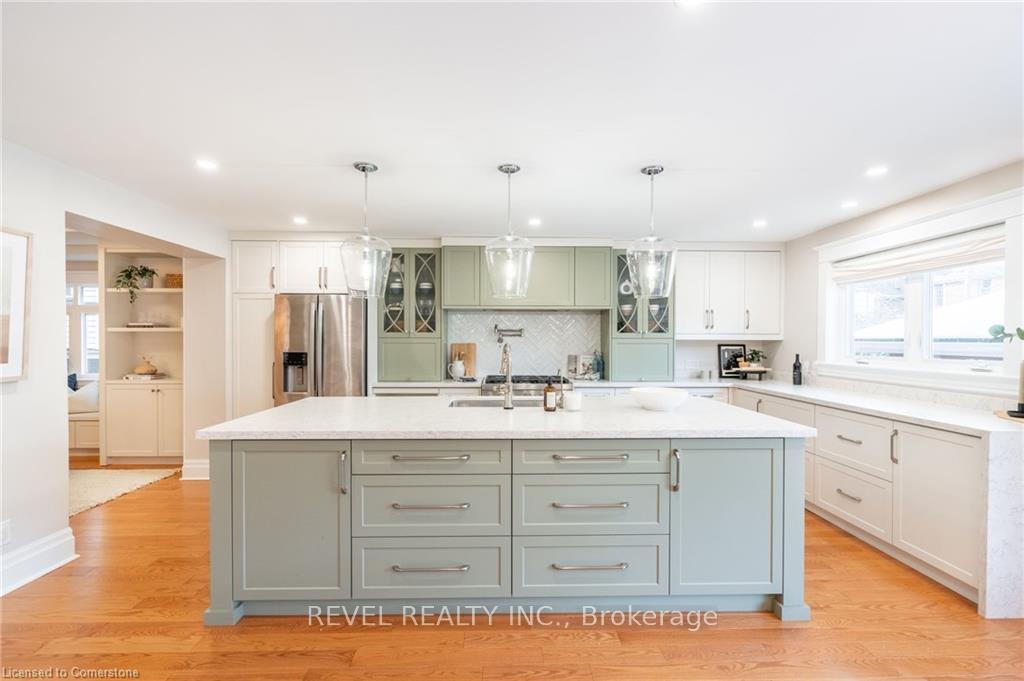Photo 13 of 60 Kensington Avenue S, Hamilton, Delta — HOMEH