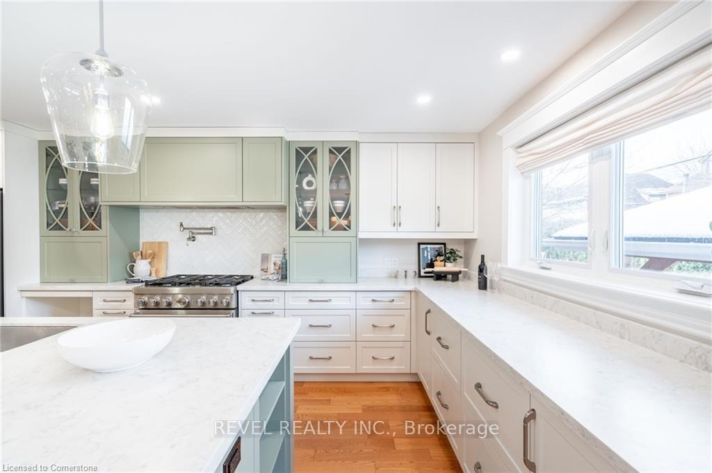 Photo 16 of 60 Kensington Avenue S, Hamilton, Delta — HOMEH