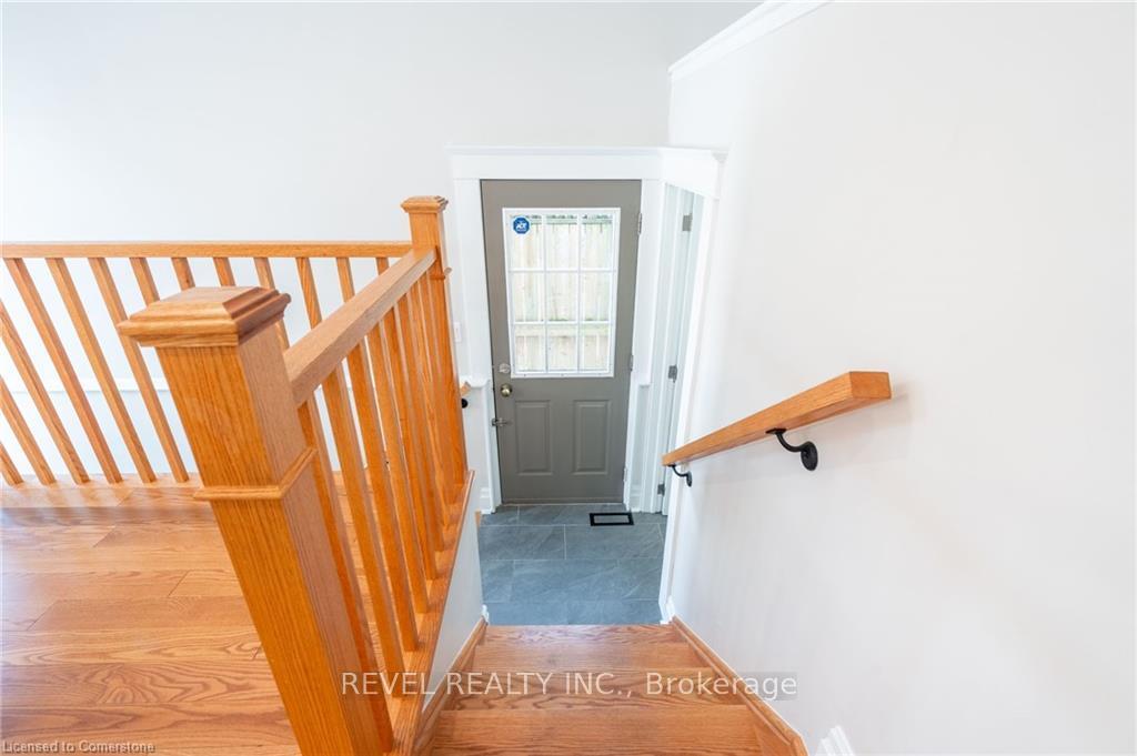 Photo 20 of 60 Kensington Avenue S, Hamilton, Delta — HOMEH