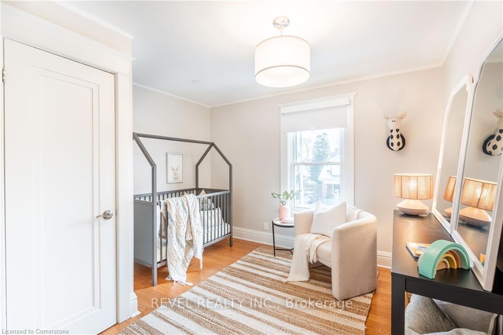 Photo 24 of 60 Kensington Avenue S, Hamilton, Delta — HOMEH