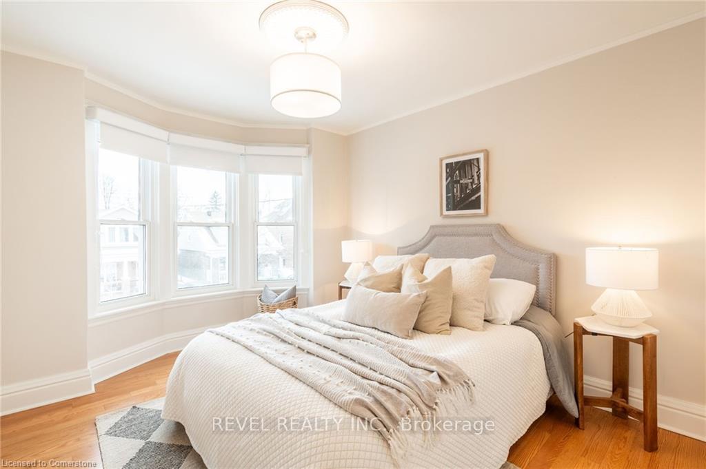Photo 29 of 60 Kensington Avenue S, Hamilton, Delta — HOMEH