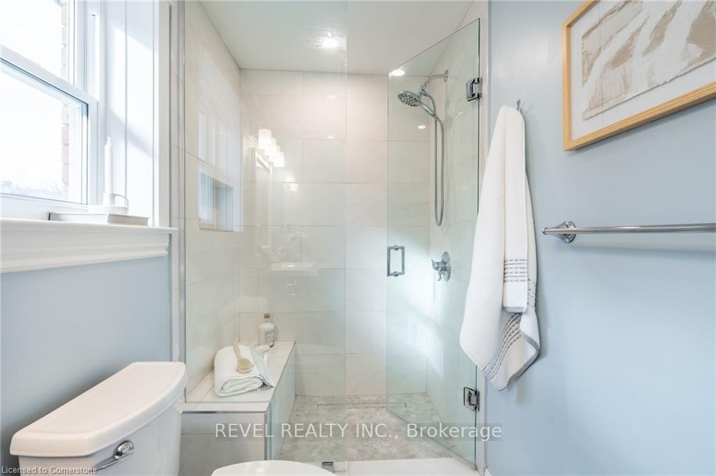 Photo 31 of 60 Kensington Avenue S, Hamilton, Delta — HOMEH