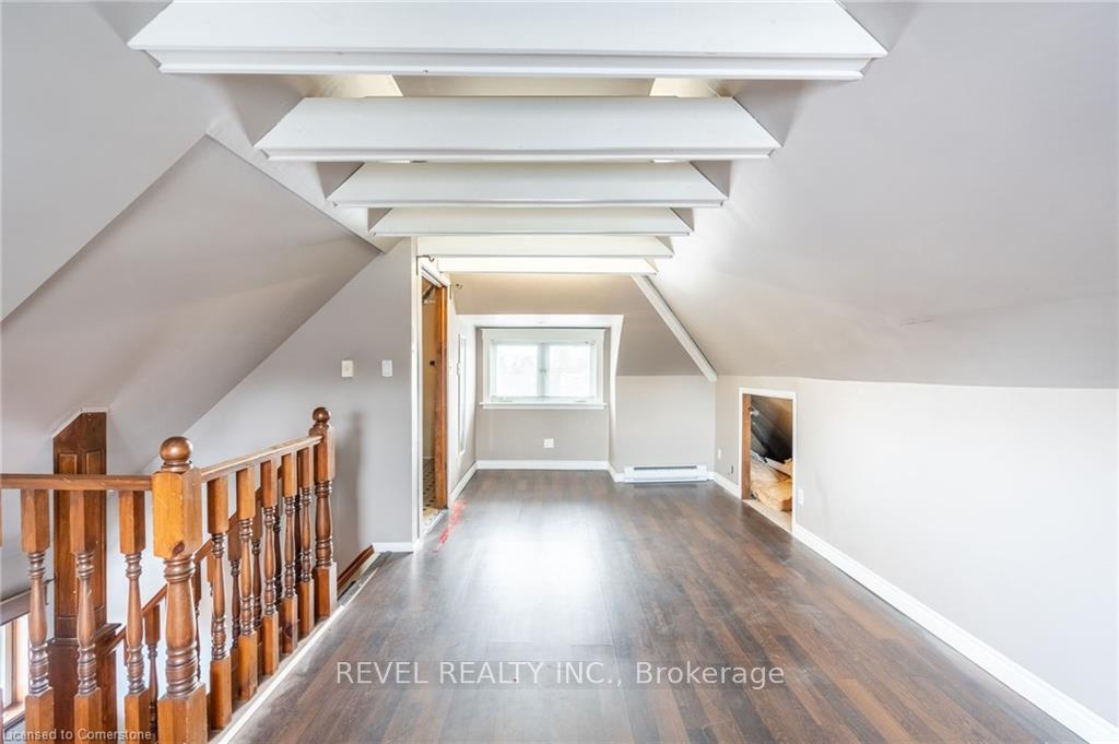 Photo 35 of 60 Kensington Avenue S, Hamilton, Delta — HOMEH
