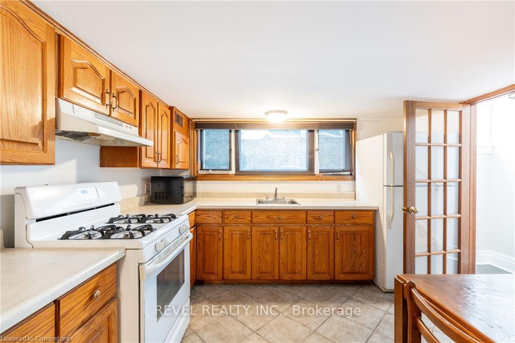 Photo 37 of 60 Kensington Avenue S, Hamilton, Delta — HOMEH