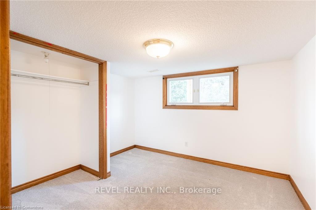Photo 39 of 60 Kensington Avenue S, Hamilton, Delta — HOMEH