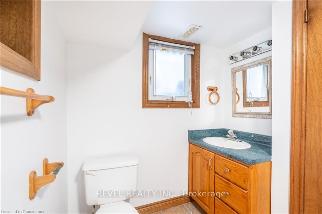 Photo 42 of 60 Kensington Avenue S, Hamilton, Delta — HOMEH
