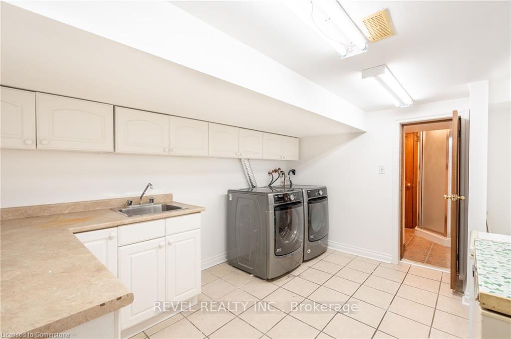Photo 43 of 60 Kensington Avenue S, Hamilton, Delta — HOMEH