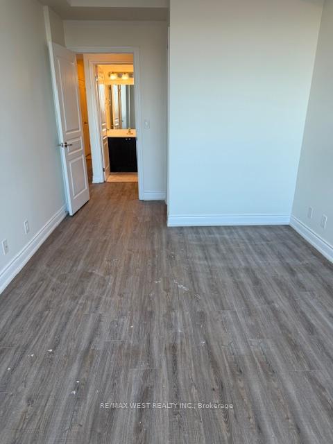 Photo 5 of Unit 907, 32 Clegg Road, Markham, Unionville — HOMEH