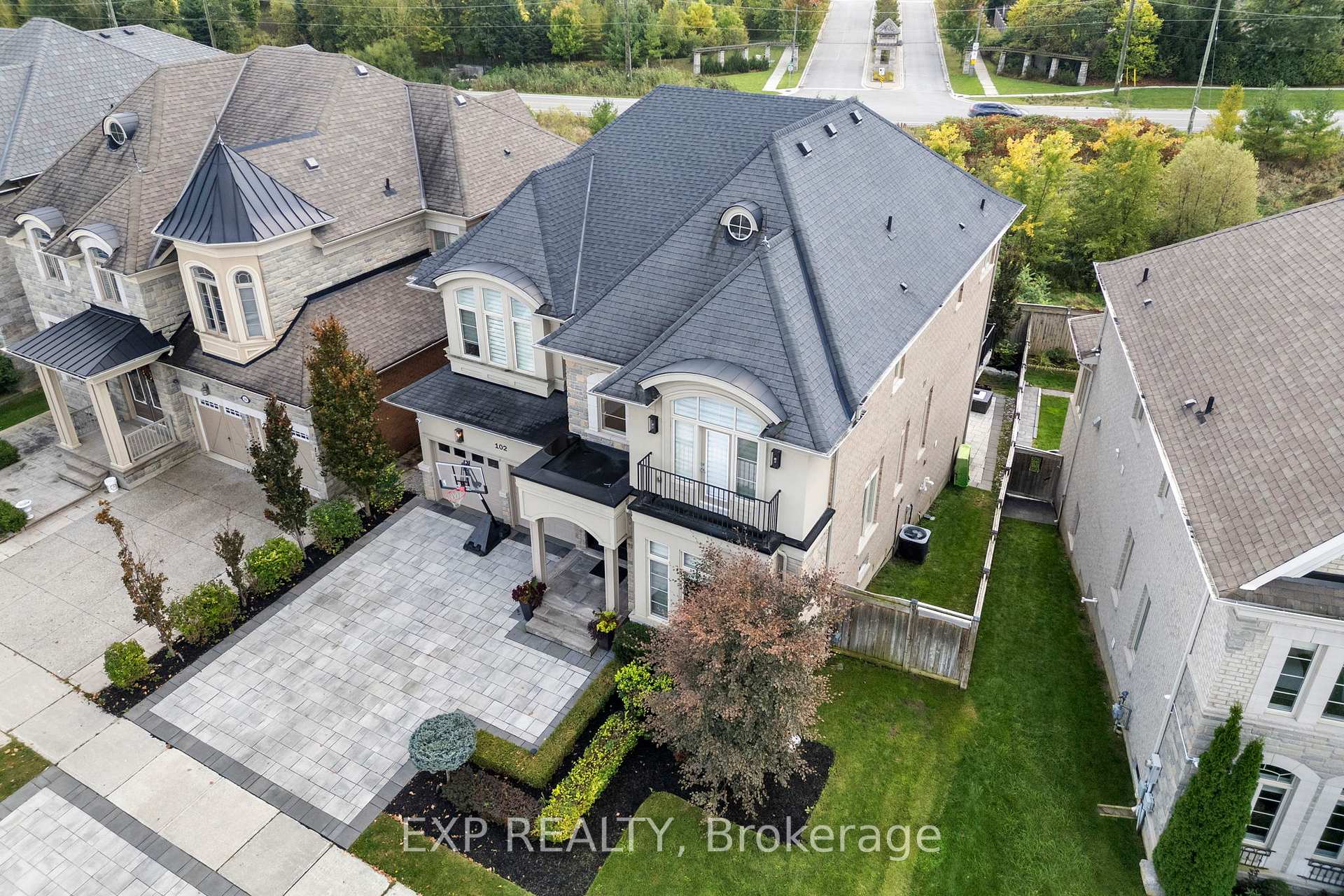Photo 2 of 102 Vines Place, Aurora, Bayview Southeast — HOMEH