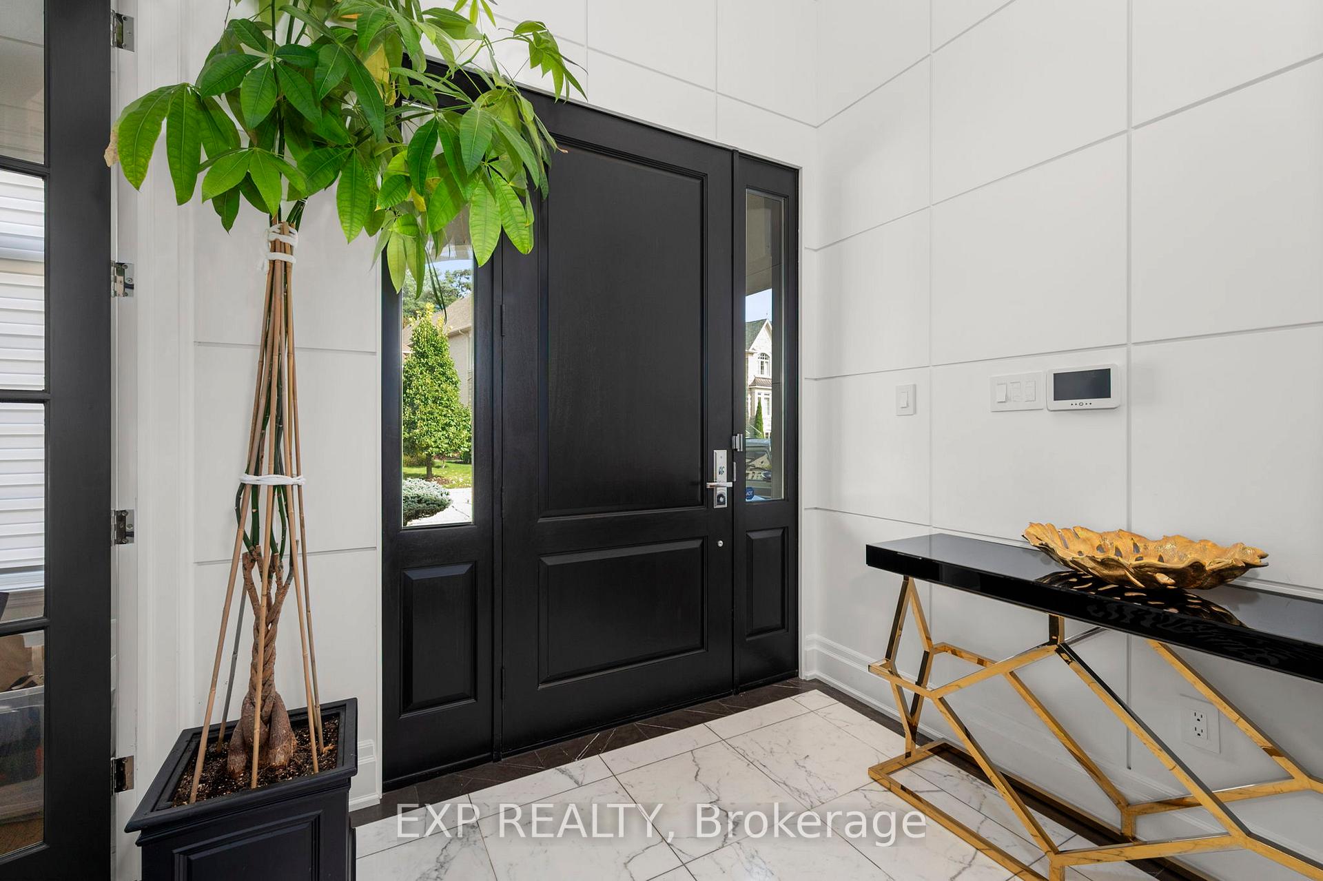 Photo 4 of 102 Vines Place, Aurora, Bayview Southeast — HOMEH