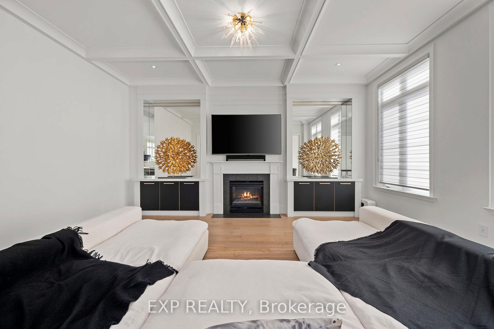 Photo 11 of 102 Vines Place, Aurora, Bayview Southeast — HOMEH