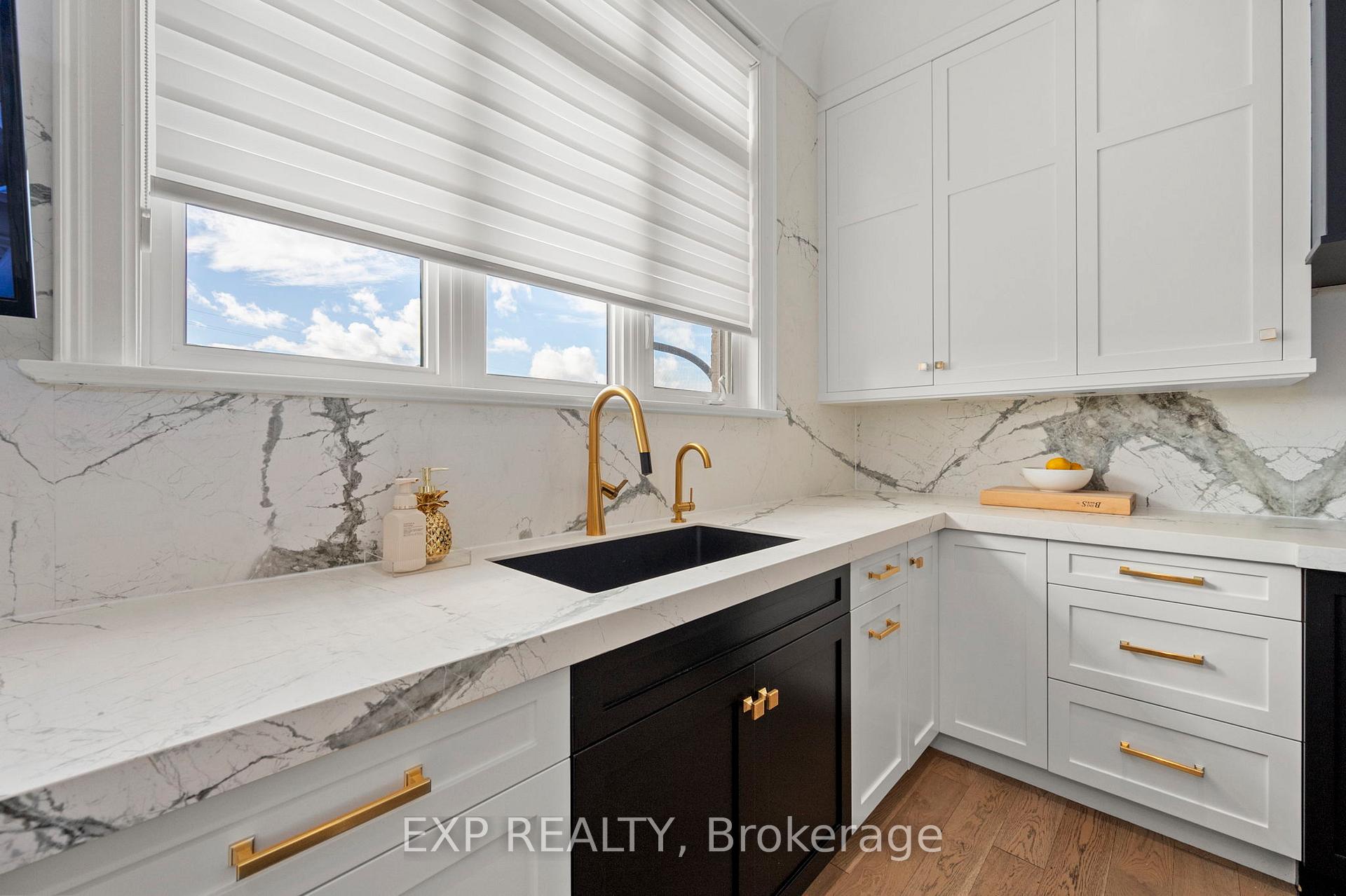 Photo 13 of 102 Vines Place, Aurora, Bayview Southeast — HOMEH