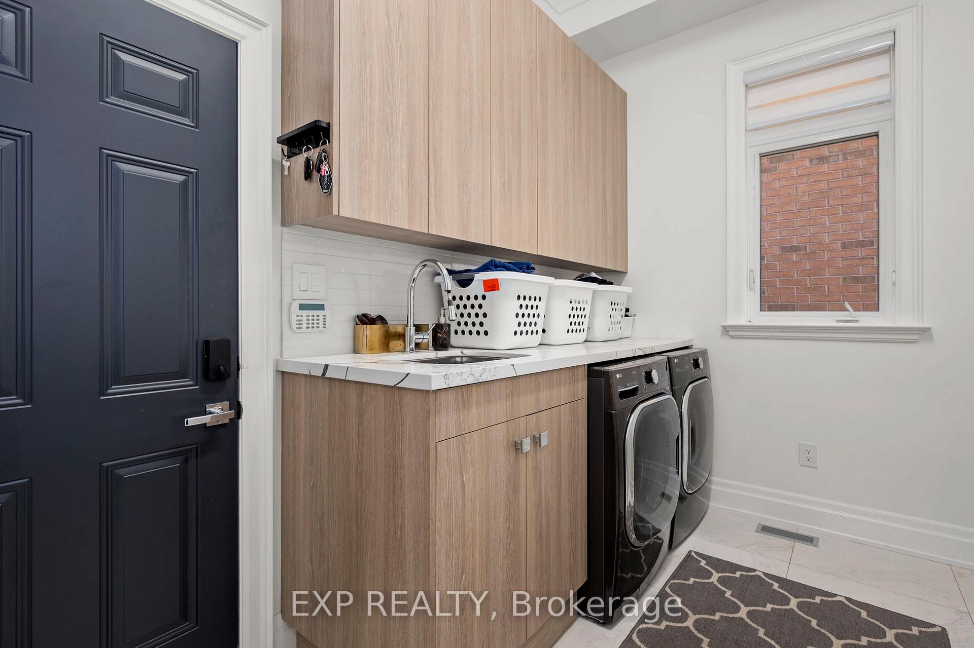 Photo 19 of 102 Vines Place, Aurora, Bayview Southeast — HOMEH