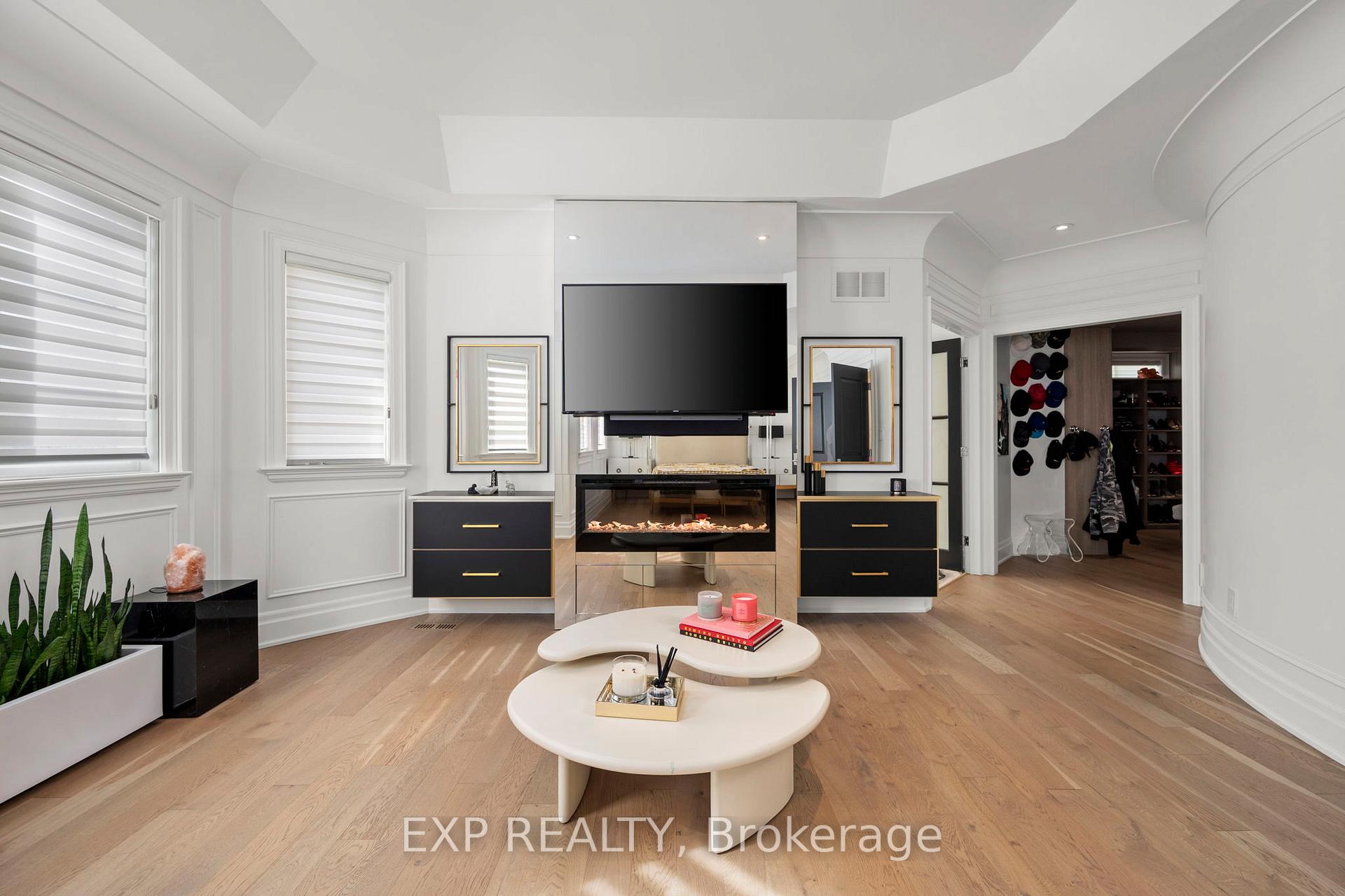 Photo 24 of 102 Vines Place, Aurora, Bayview Southeast — HOMEH