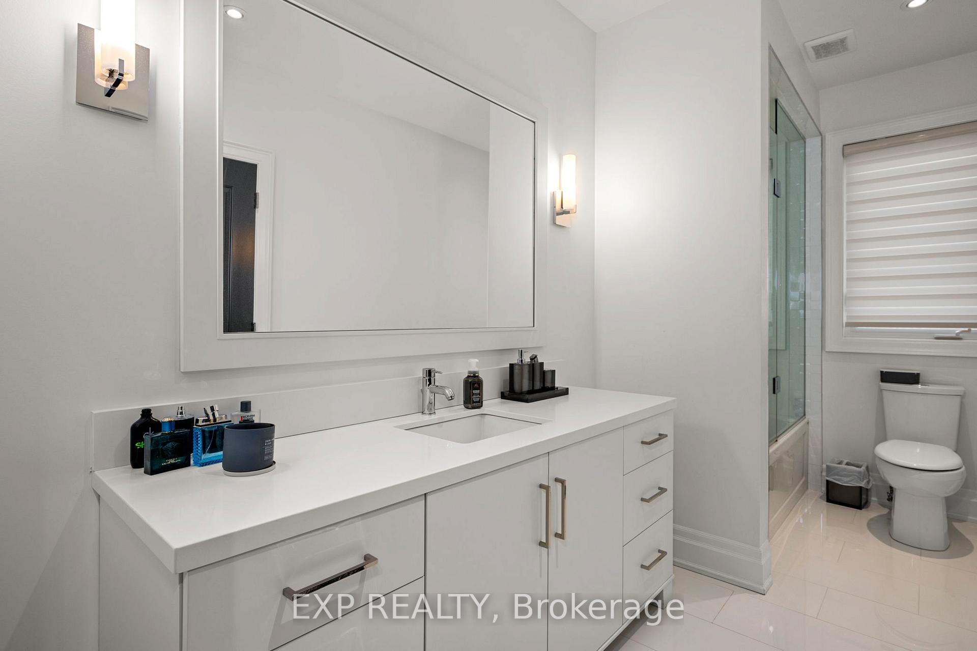 Photo 31 of 102 Vines Place, Aurora, Bayview Southeast — HOMEH