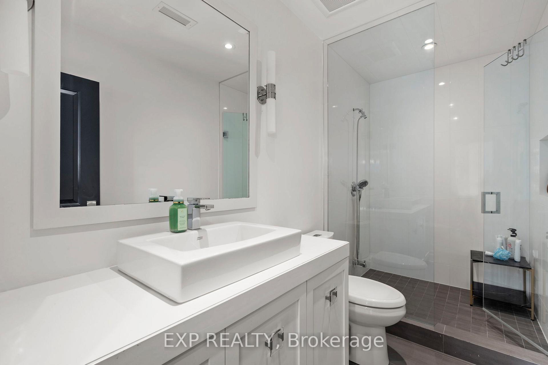 Photo 37 of 102 Vines Place, Aurora, Bayview Southeast — HOMEH