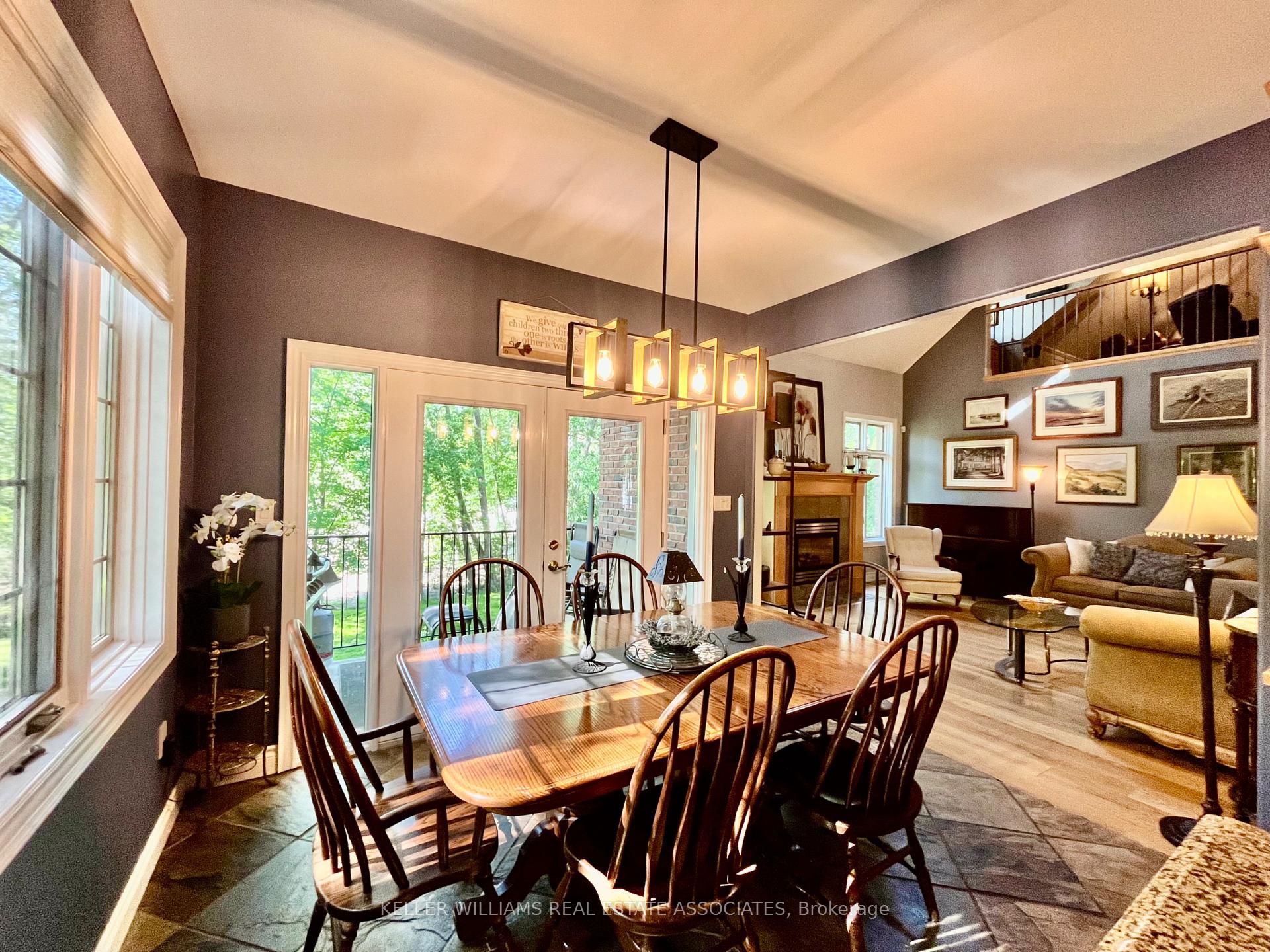 Photo 10 of 3 Oldoakes Place, Hamilton, Ancaster — HOMEH