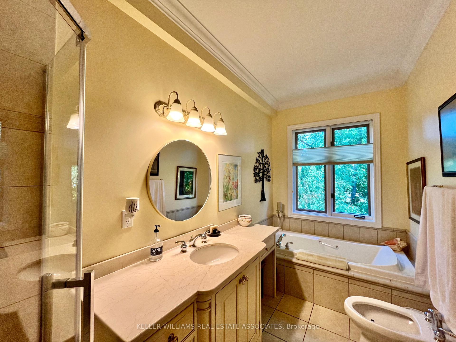 Photo 20 of 3 Oldoakes Place, Hamilton, Ancaster — HOMEH