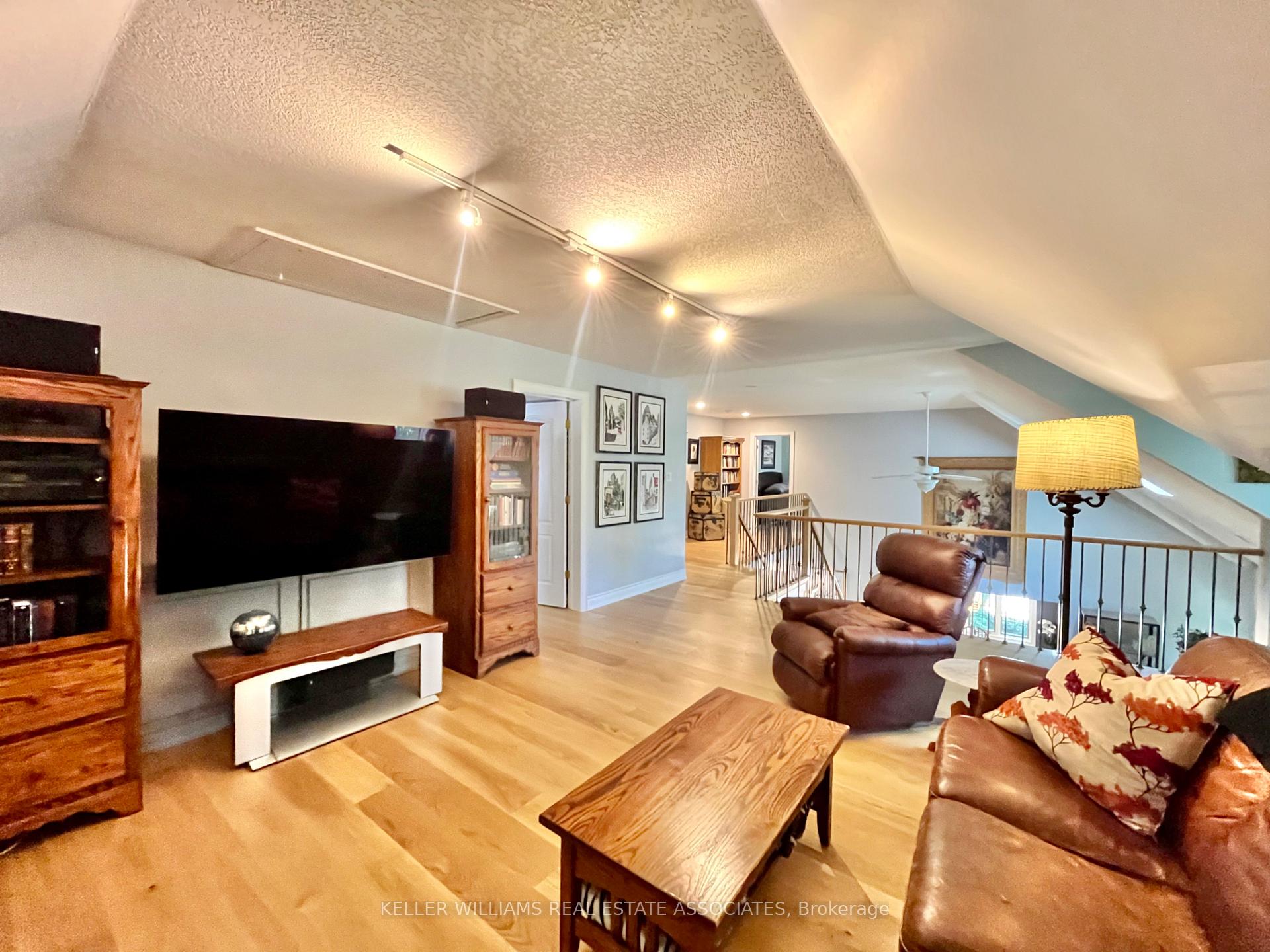 Photo 25 of 3 Oldoakes Place, Hamilton, Ancaster — HOMEH