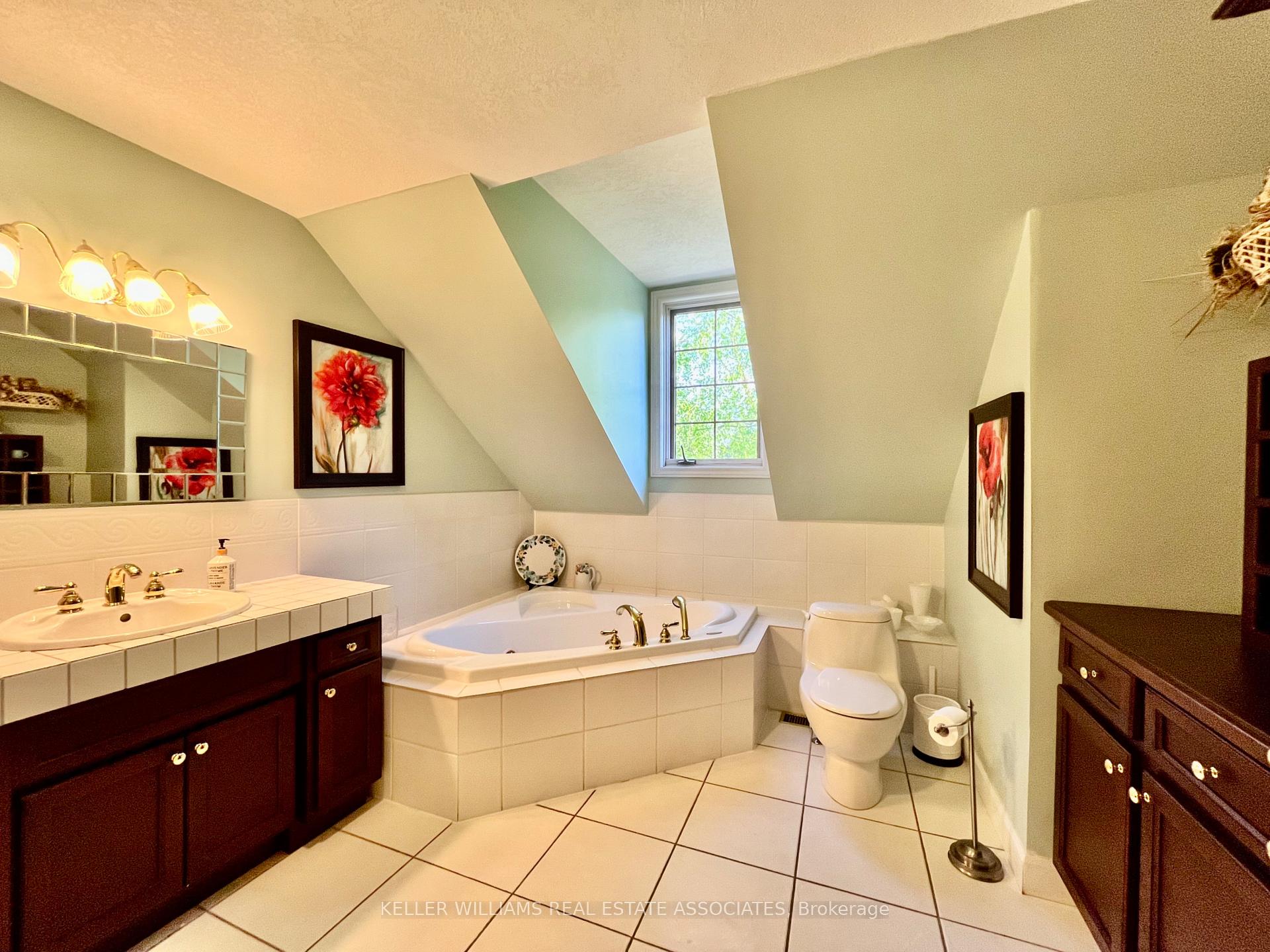 Photo 28 of 3 Oldoakes Place, Hamilton, Ancaster — HOMEH