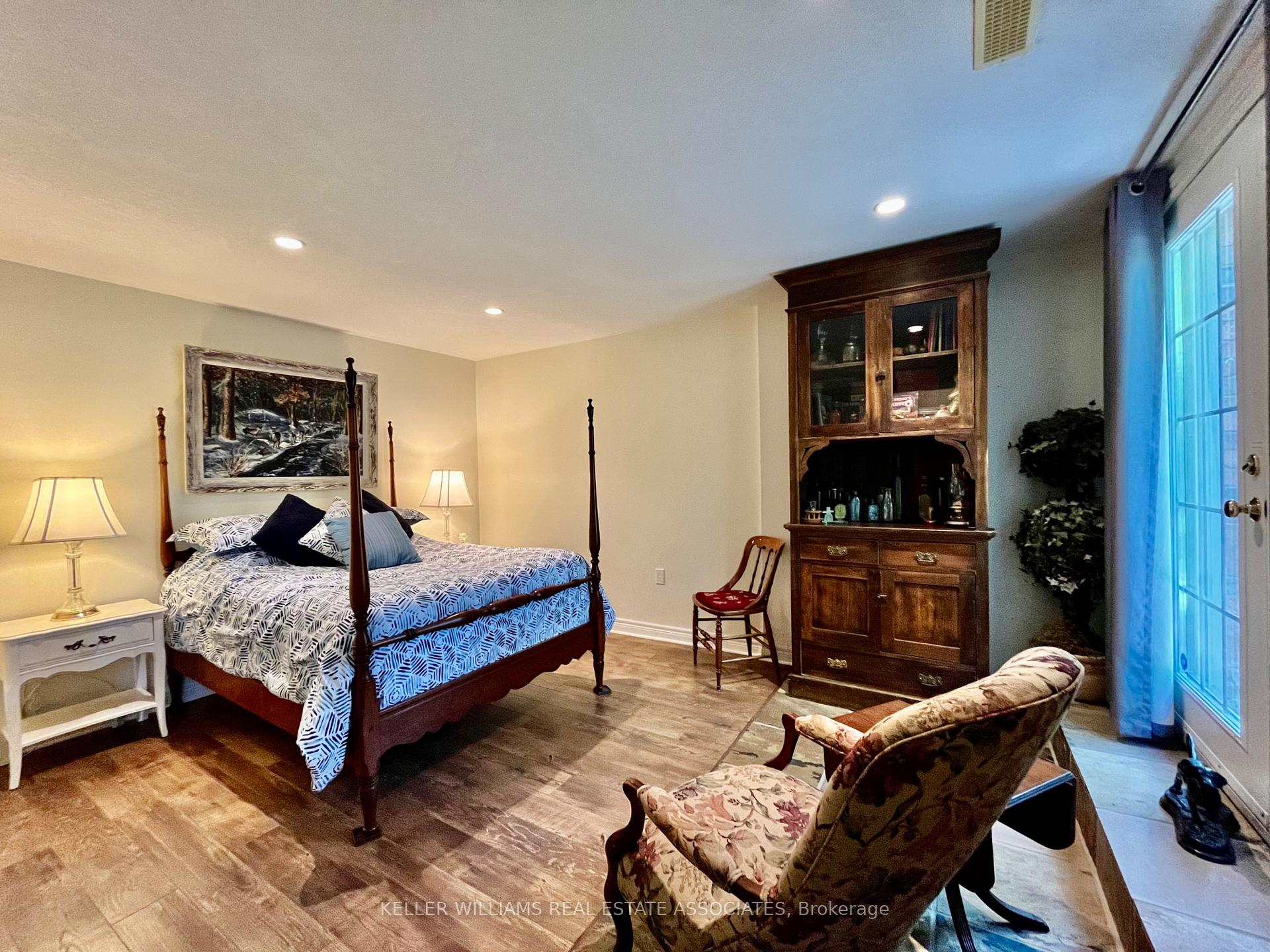 Photo 33 of 3 Oldoakes Place, Hamilton, Ancaster — HOMEH