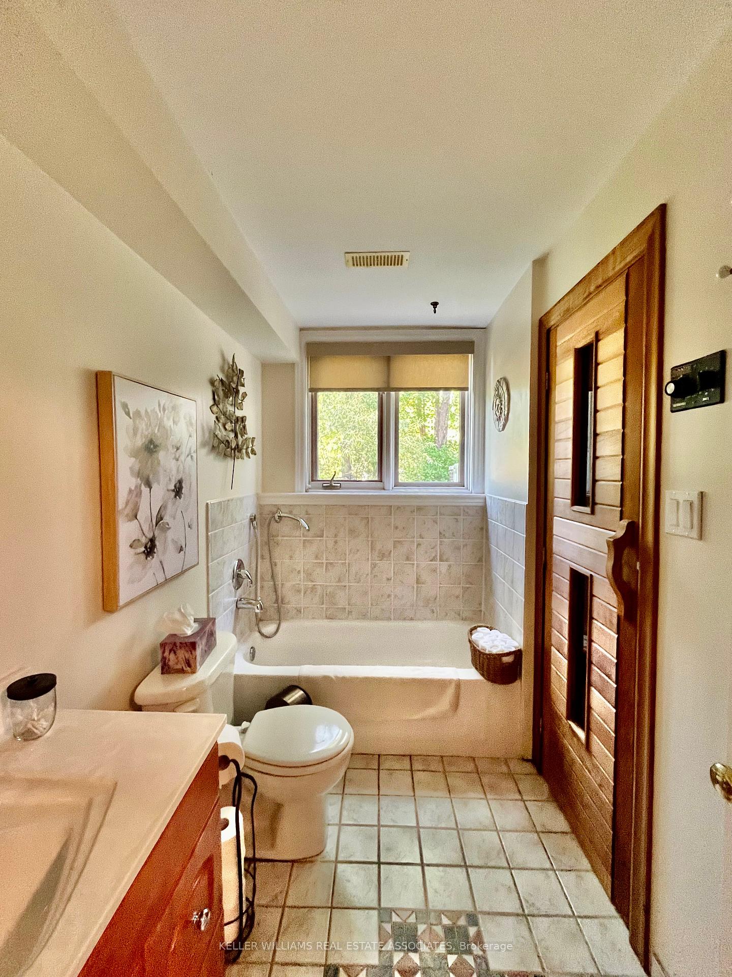 Photo 35 of 3 Oldoakes Place, Hamilton, Ancaster — HOMEH
