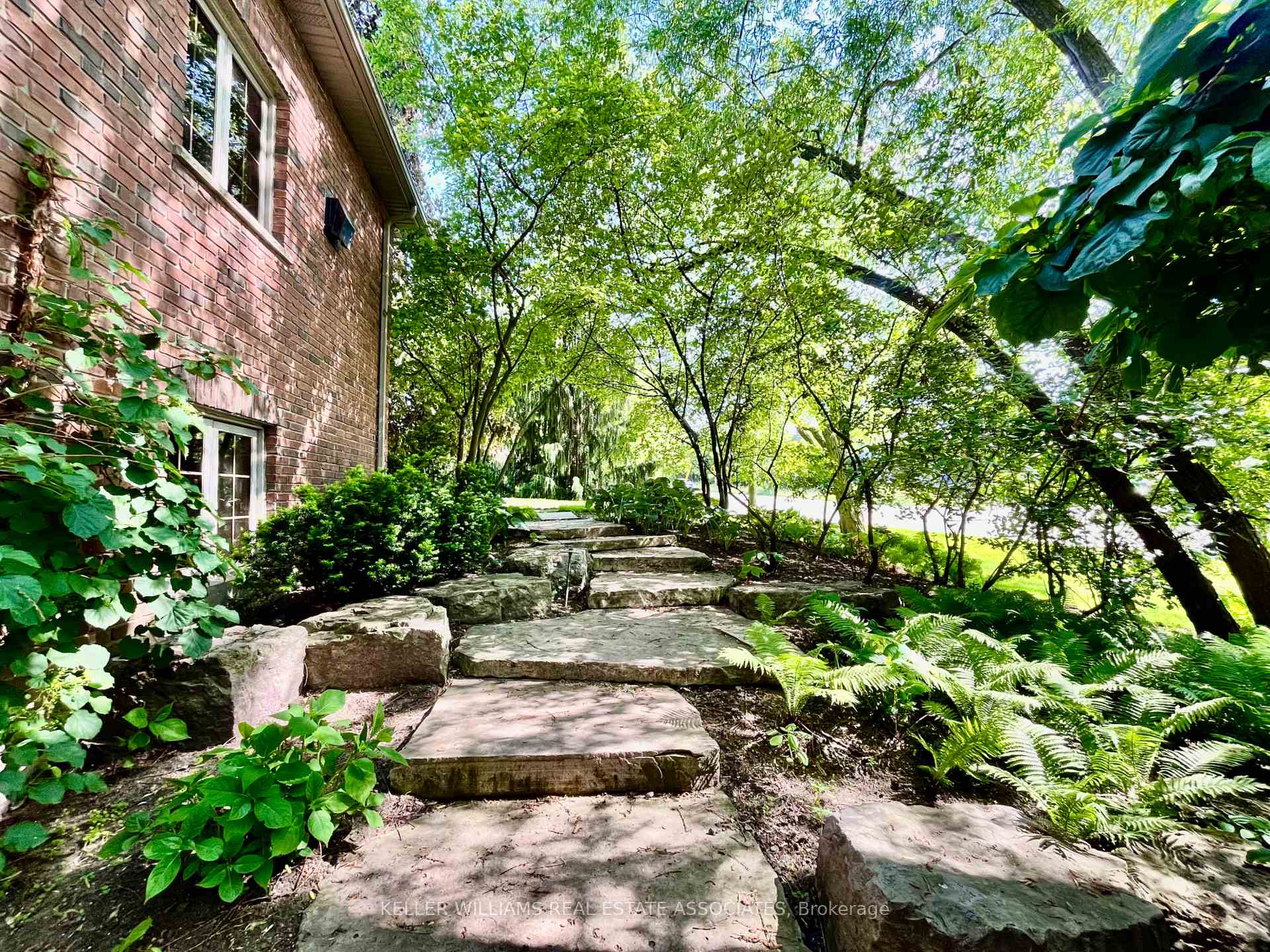 Photo 40 of 3 Oldoakes Place, Hamilton, Ancaster — HOMEH