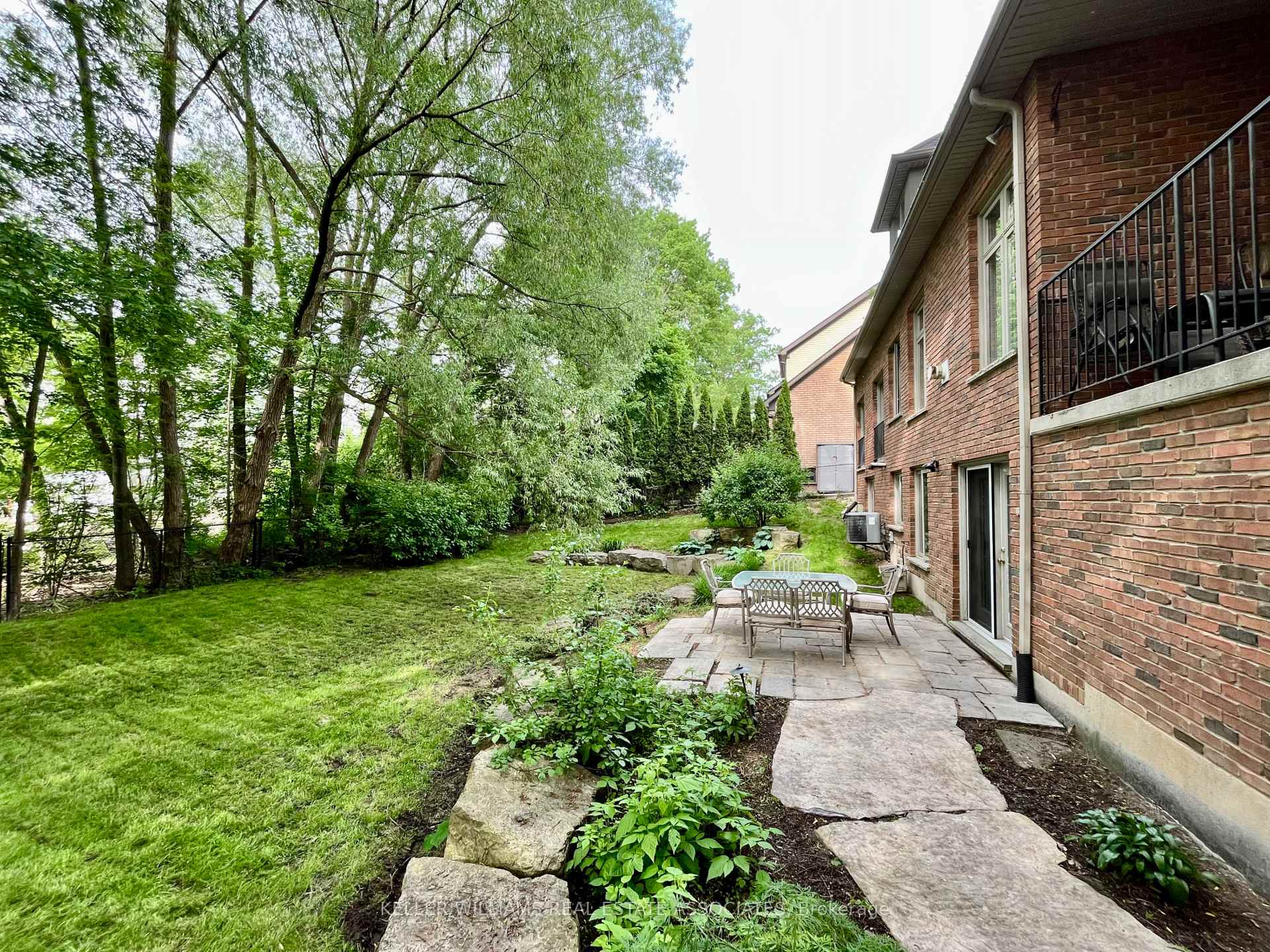 Photo 42 of 3 Oldoakes Place, Hamilton, Ancaster — HOMEH
