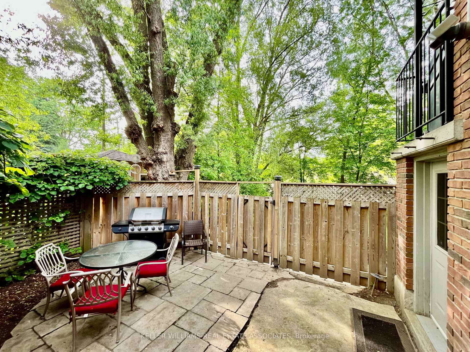 Photo 43 of 3 Oldoakes Place, Hamilton, Ancaster — HOMEH