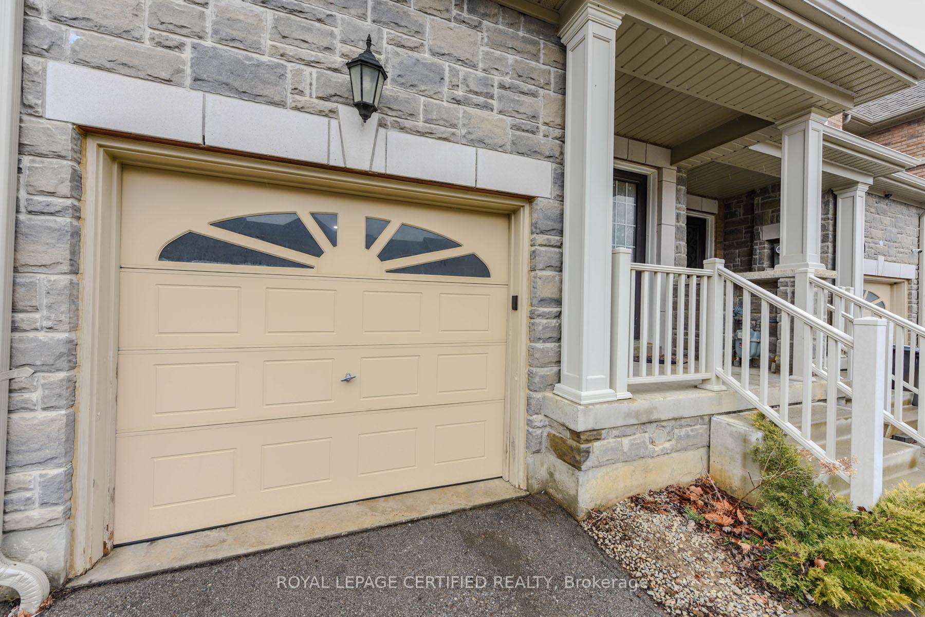 Photo 3 of 70 Fann Drive, Brampton, Northwest Brampton — HOMEH