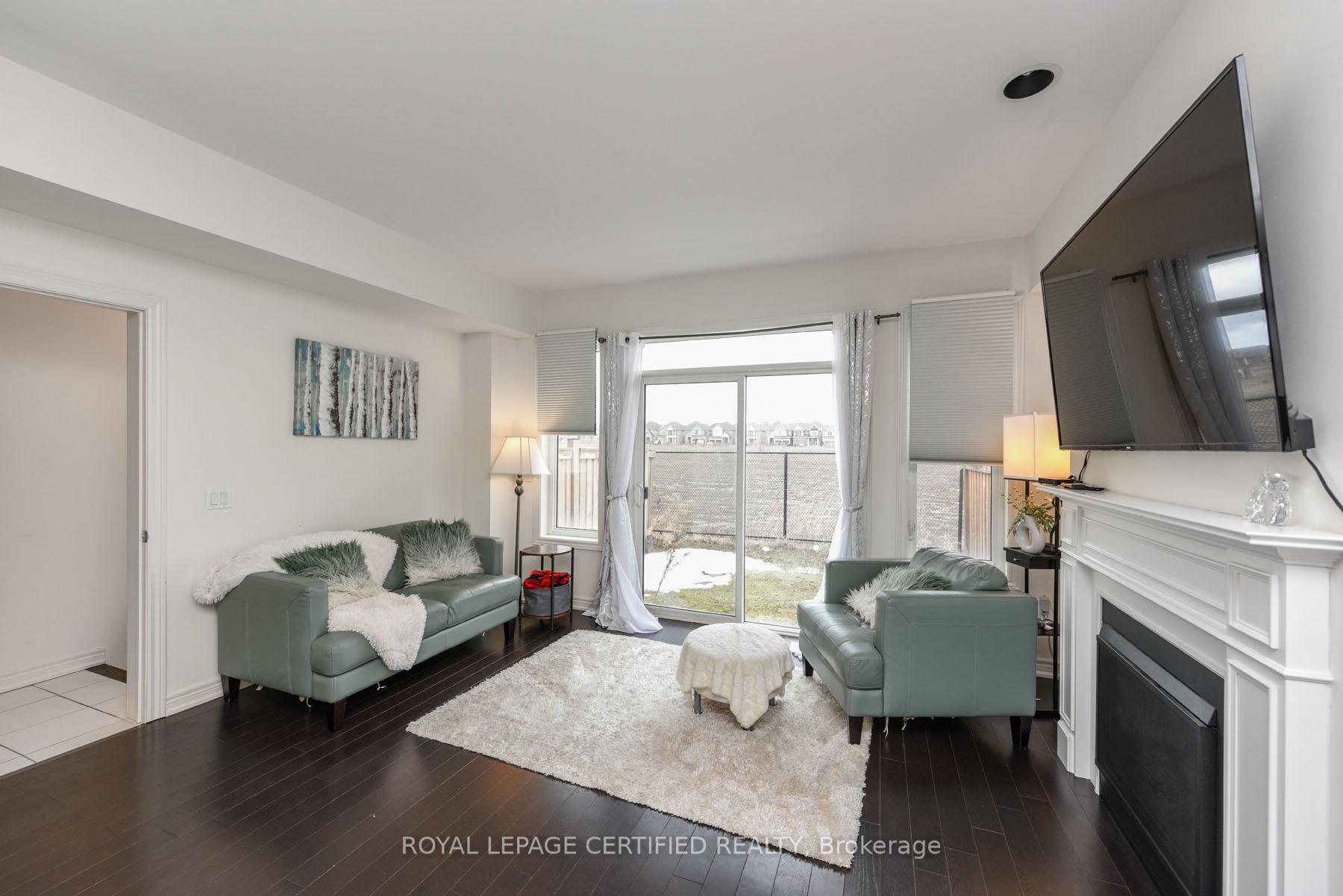 Photo 7 of 70 Fann Drive, Brampton, Northwest Brampton — HOMEH