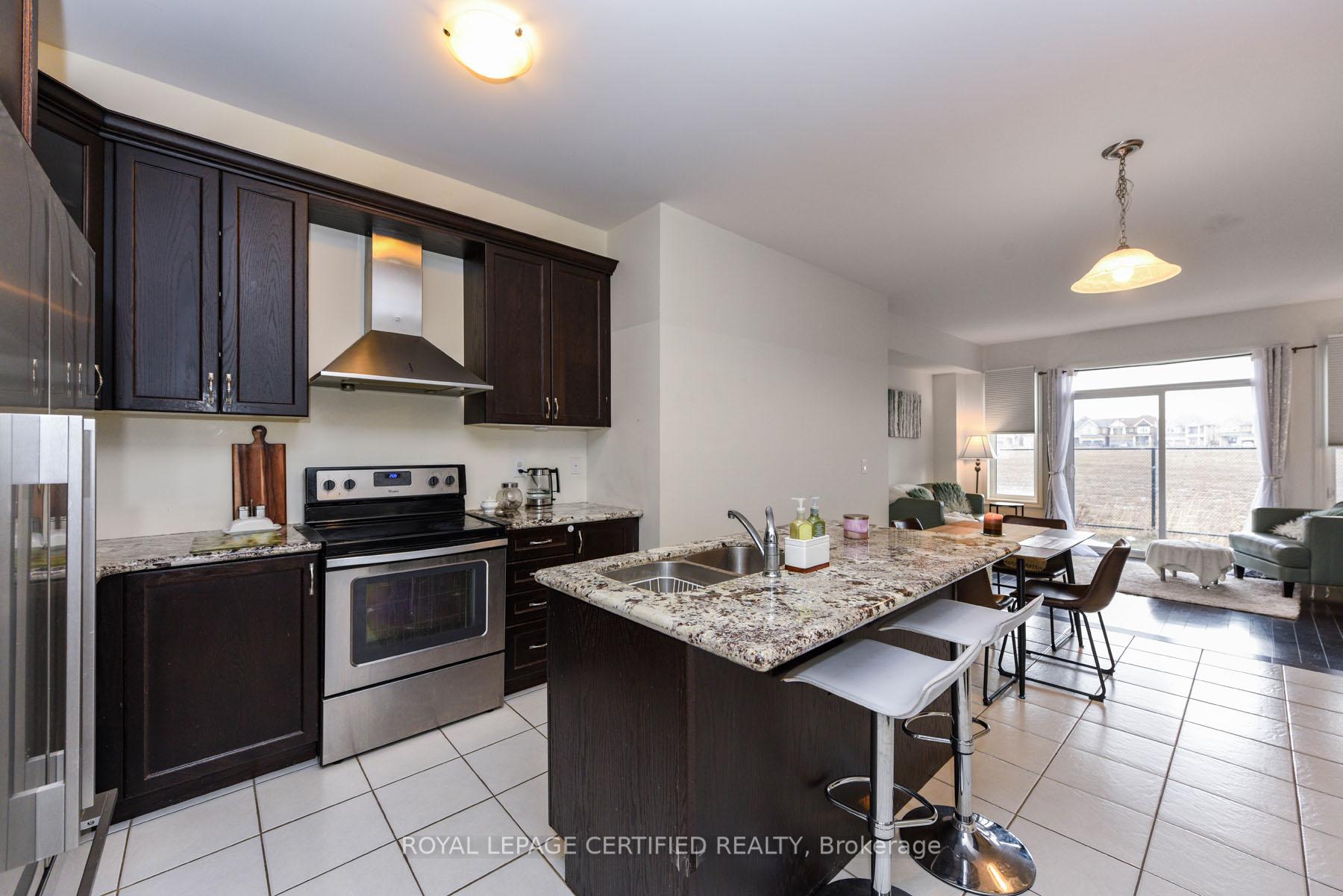 Photo 9 of 70 Fann Drive, Brampton, Northwest Brampton — HOMEH