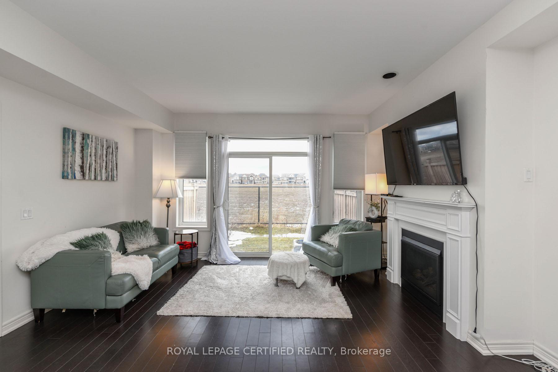 Photo 10 of 70 Fann Drive, Brampton, Northwest Brampton — HOMEH