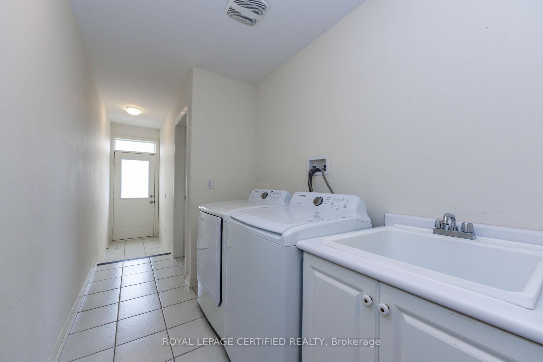 Photo 33 of 70 Fann Drive, Brampton, Northwest Brampton — HOMEH