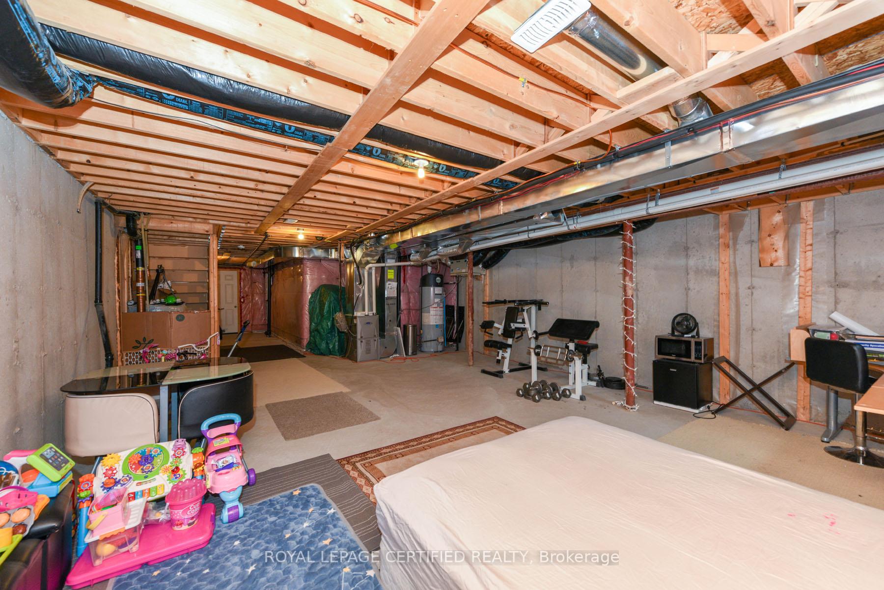 Photo 36 of 70 Fann Drive, Brampton, Northwest Brampton — HOMEH