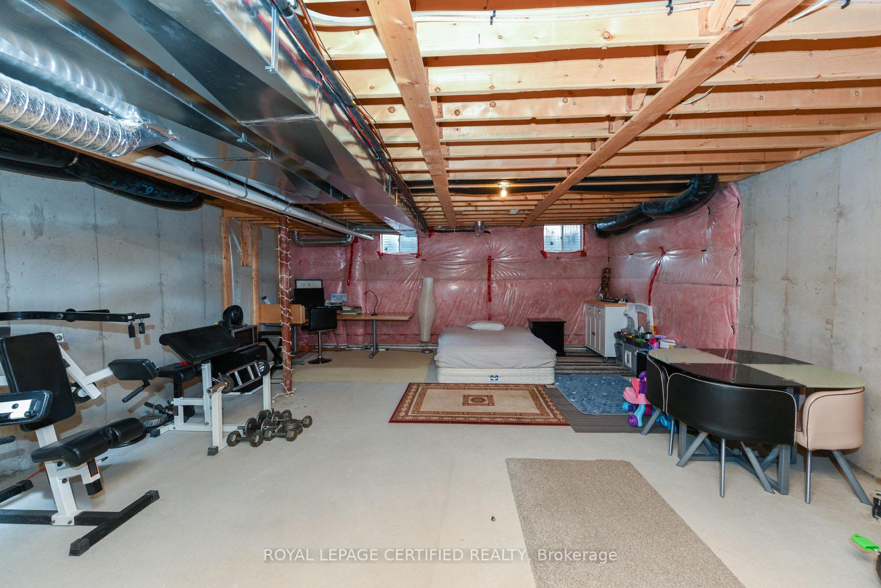 Photo 39 of 70 Fann Drive, Brampton, Northwest Brampton — HOMEH