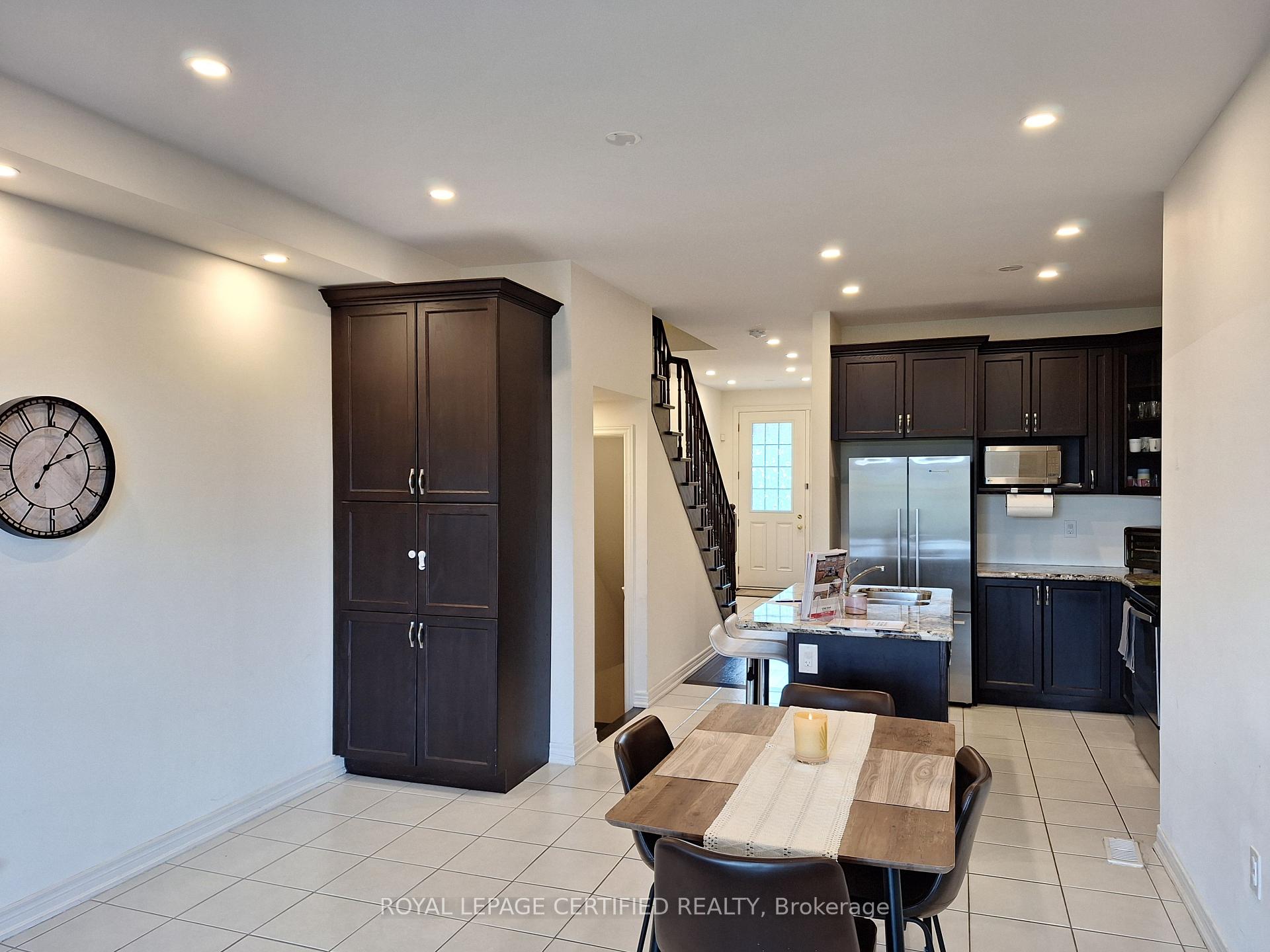 Photo 42 of 70 Fann Drive, Brampton, Northwest Brampton — HOMEH