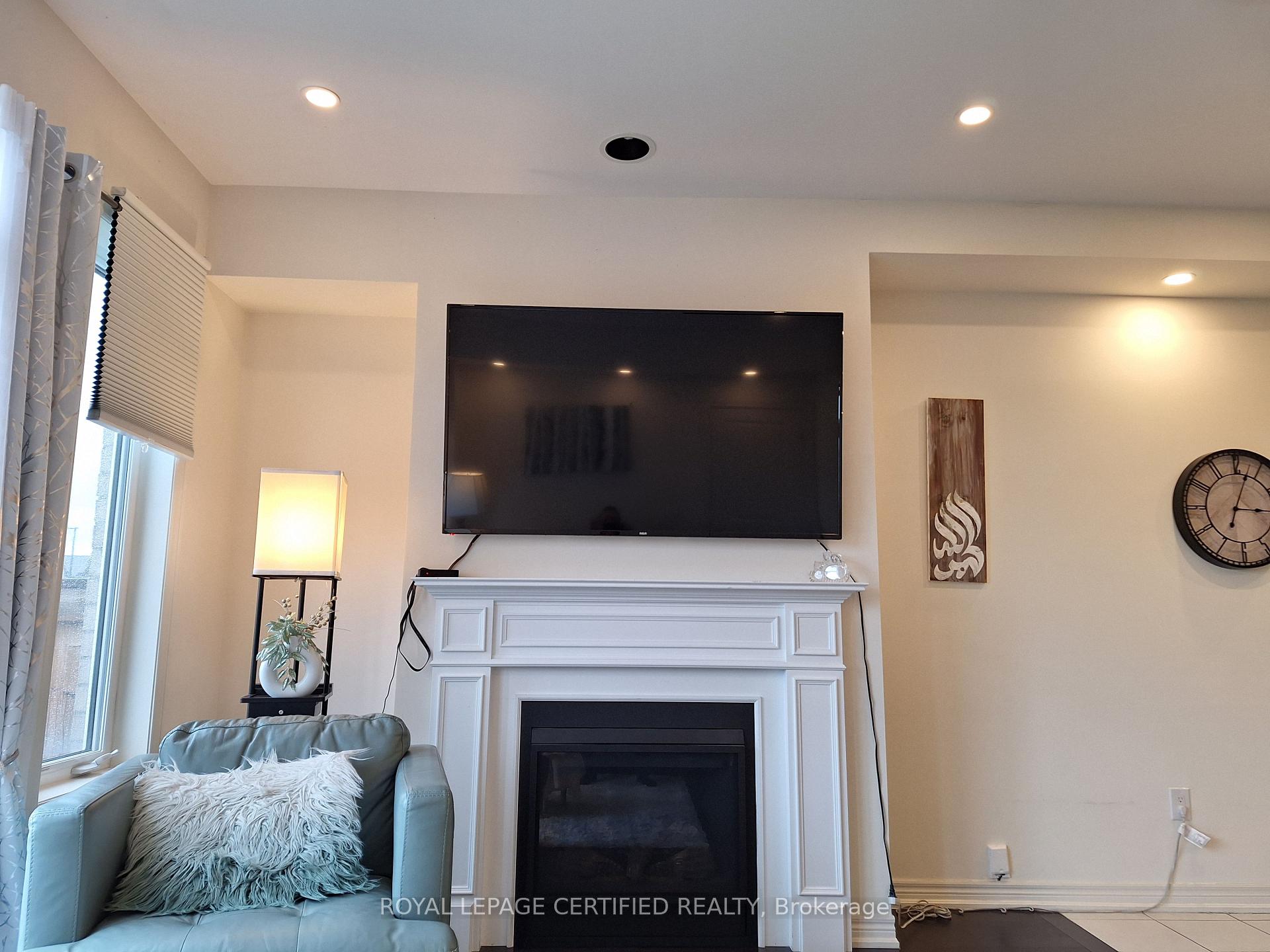 Photo 45 of 70 Fann Drive, Brampton, Northwest Brampton — HOMEH