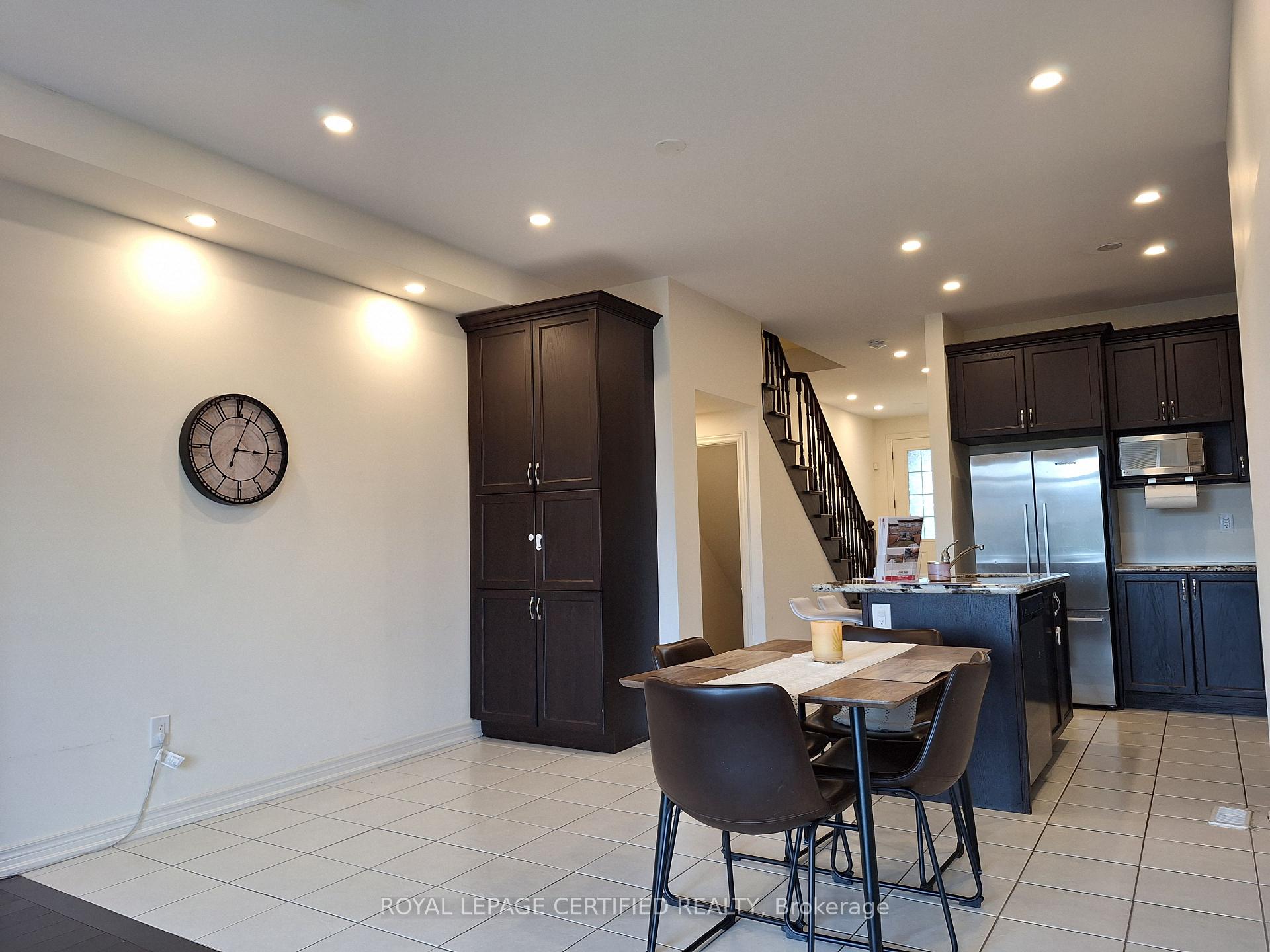Photo 46 of 70 Fann Drive, Brampton, Northwest Brampton — HOMEH