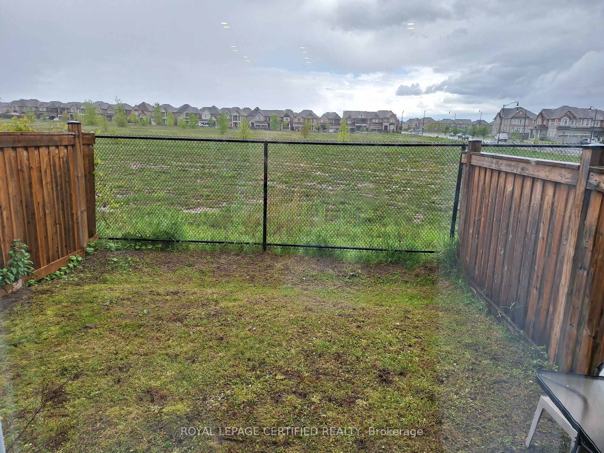 Photo 48 of 70 Fann Drive, Brampton, Northwest Brampton — HOMEH