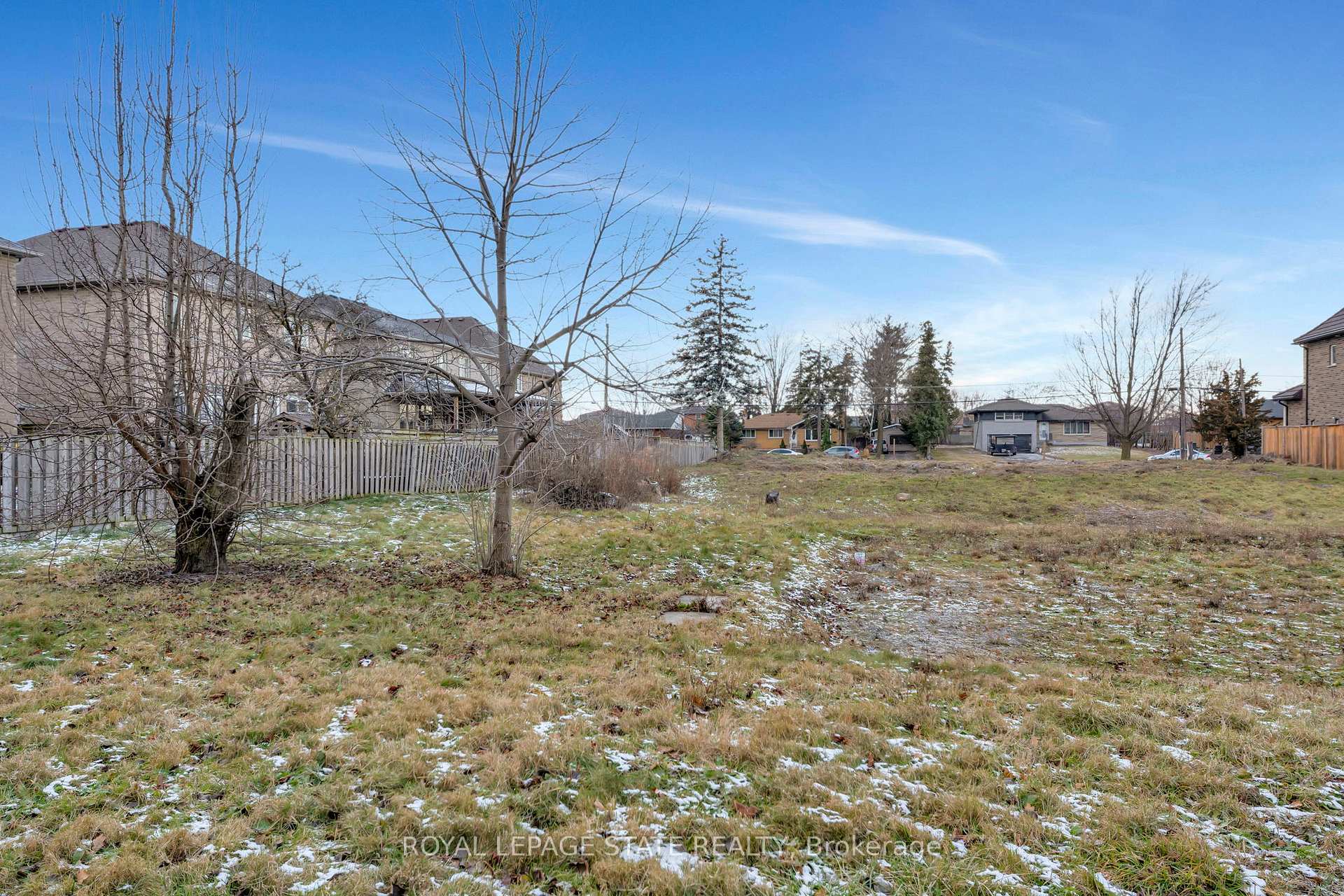 Photo 4 of 64 Deerhurst Road, Hamilton, Stoney Creek — HOMEH