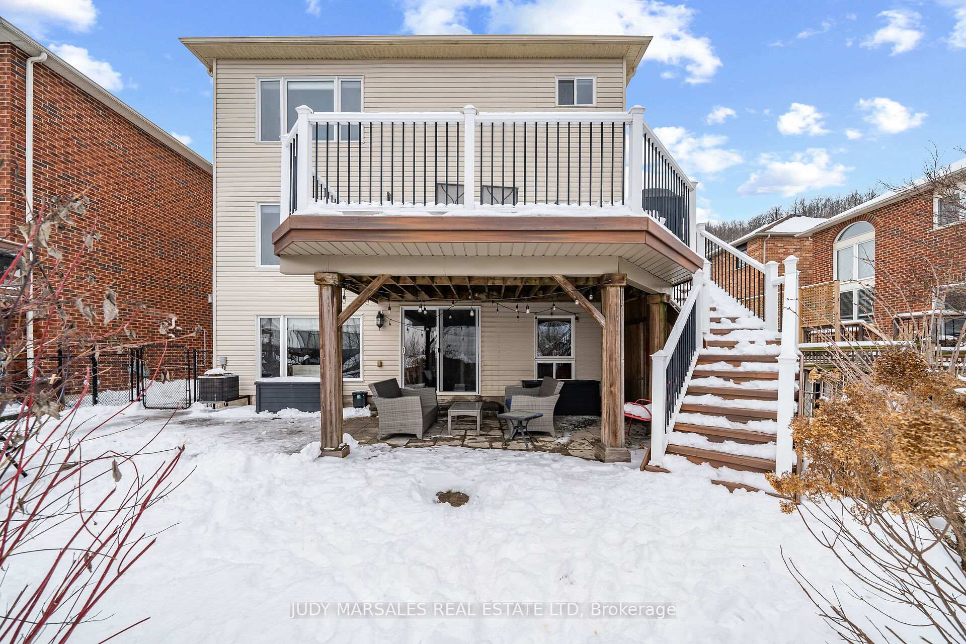 Photo 45 of 11 Sundial Crescent, Hamilton, Dundas — HOMEH