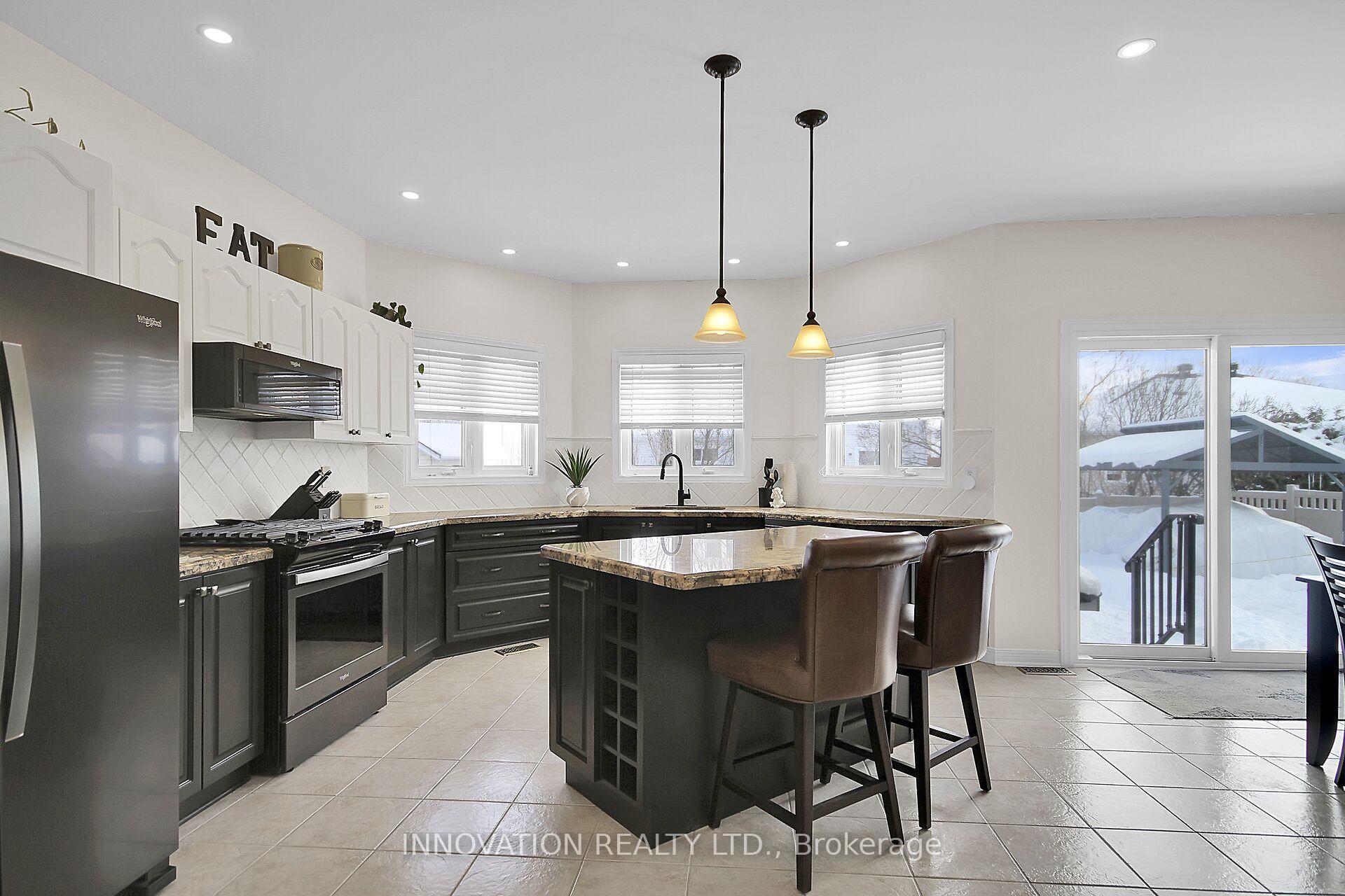 Photo 11 of 19 Morningsun Crescent, Ottawa, Stittsville (South) — HOMEH