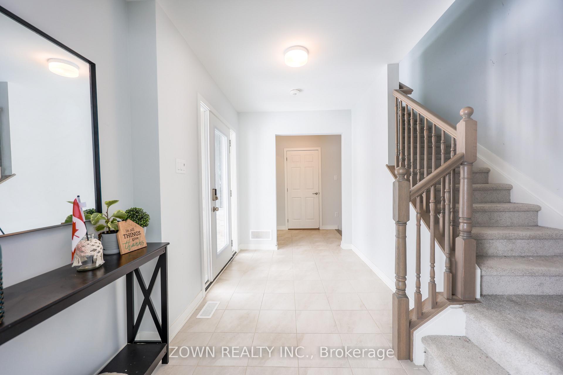 Photo 5 of 21 Stitch Mews, Ottawa, Goulbourn Twp From Franktown Rd/South To Rideau — HOMEH